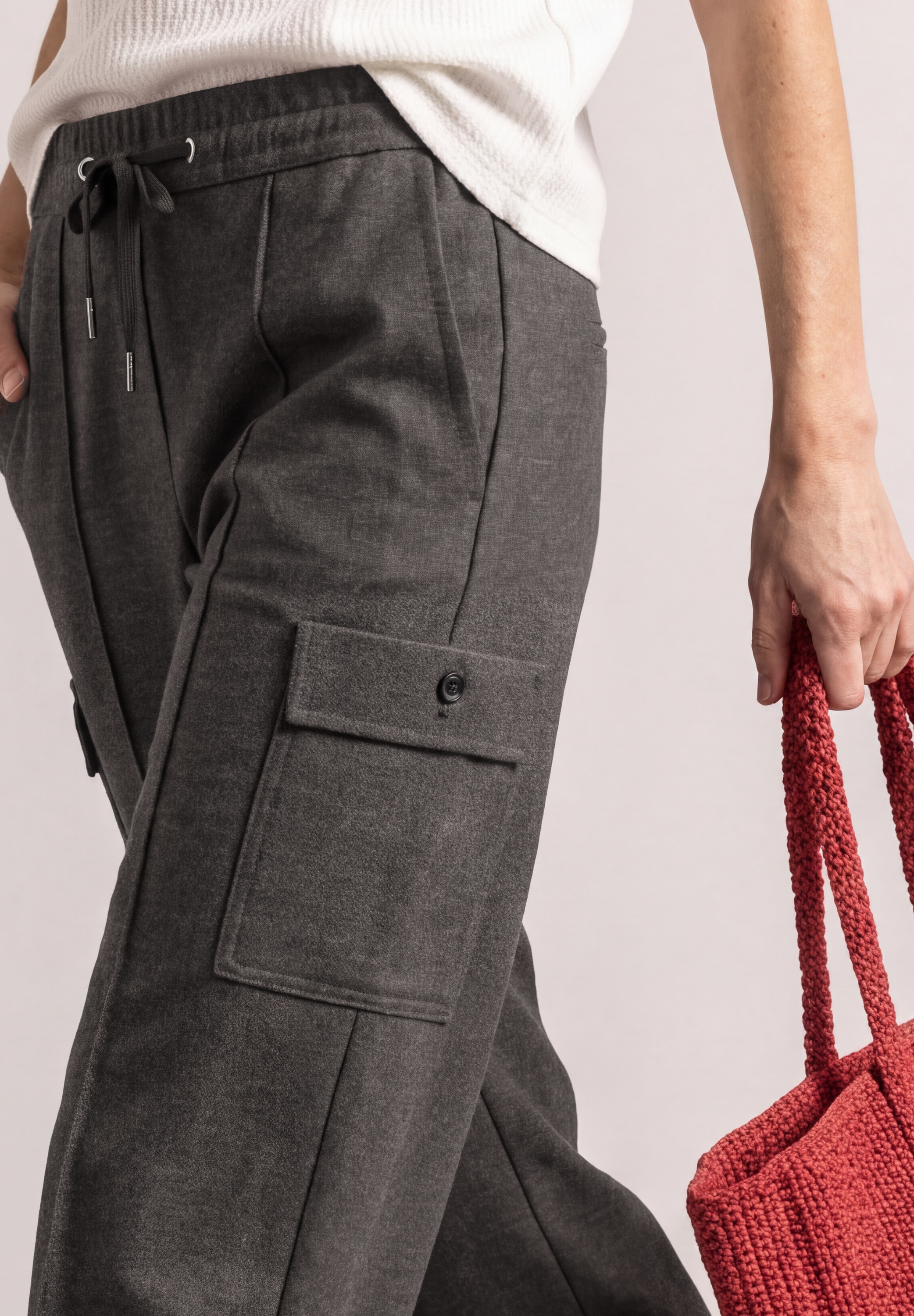 STREET ONE Stoffhose Elstikbund mit Tunnelzug, Cargo-Taschen, Viskosemix