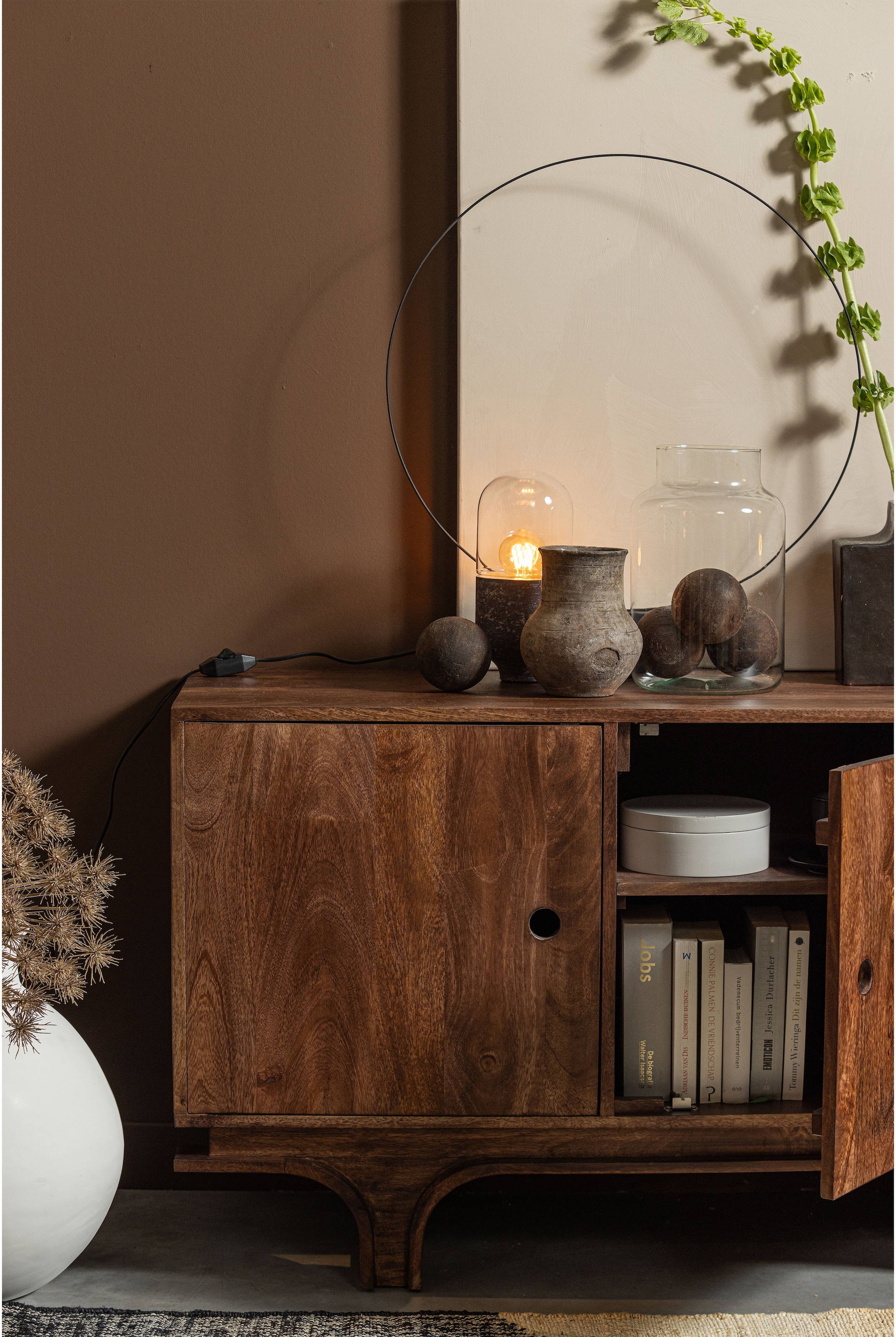 WOOOD Sideboard aus Mangoholznmit markanter Maserung und Unikat-Charakter