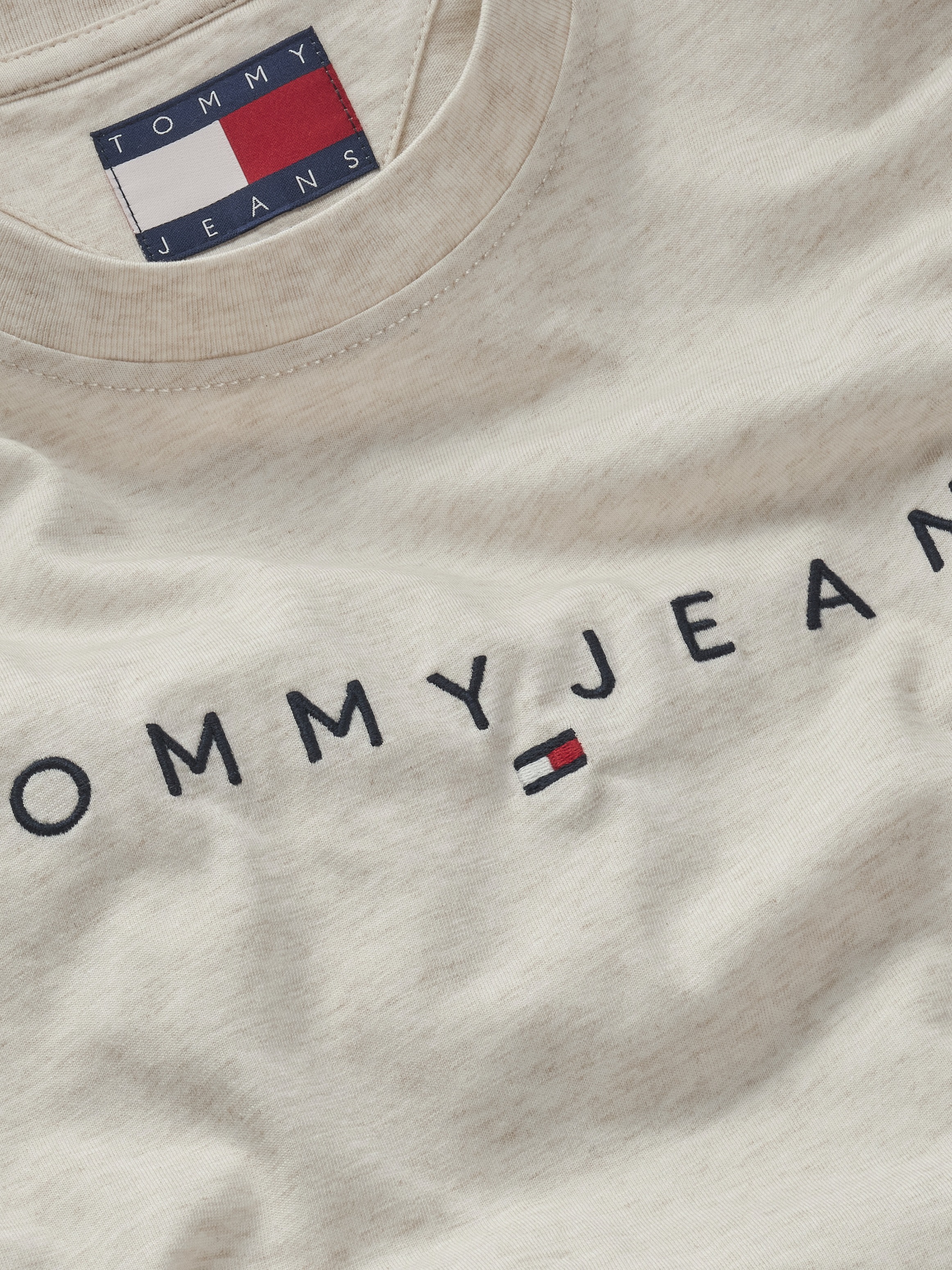 Tommy Jeans Plus Rundhalsshirt »TJM REG LINEAR LOGO TEE EXT«, in Große Größen, Logodruck und Stickerei