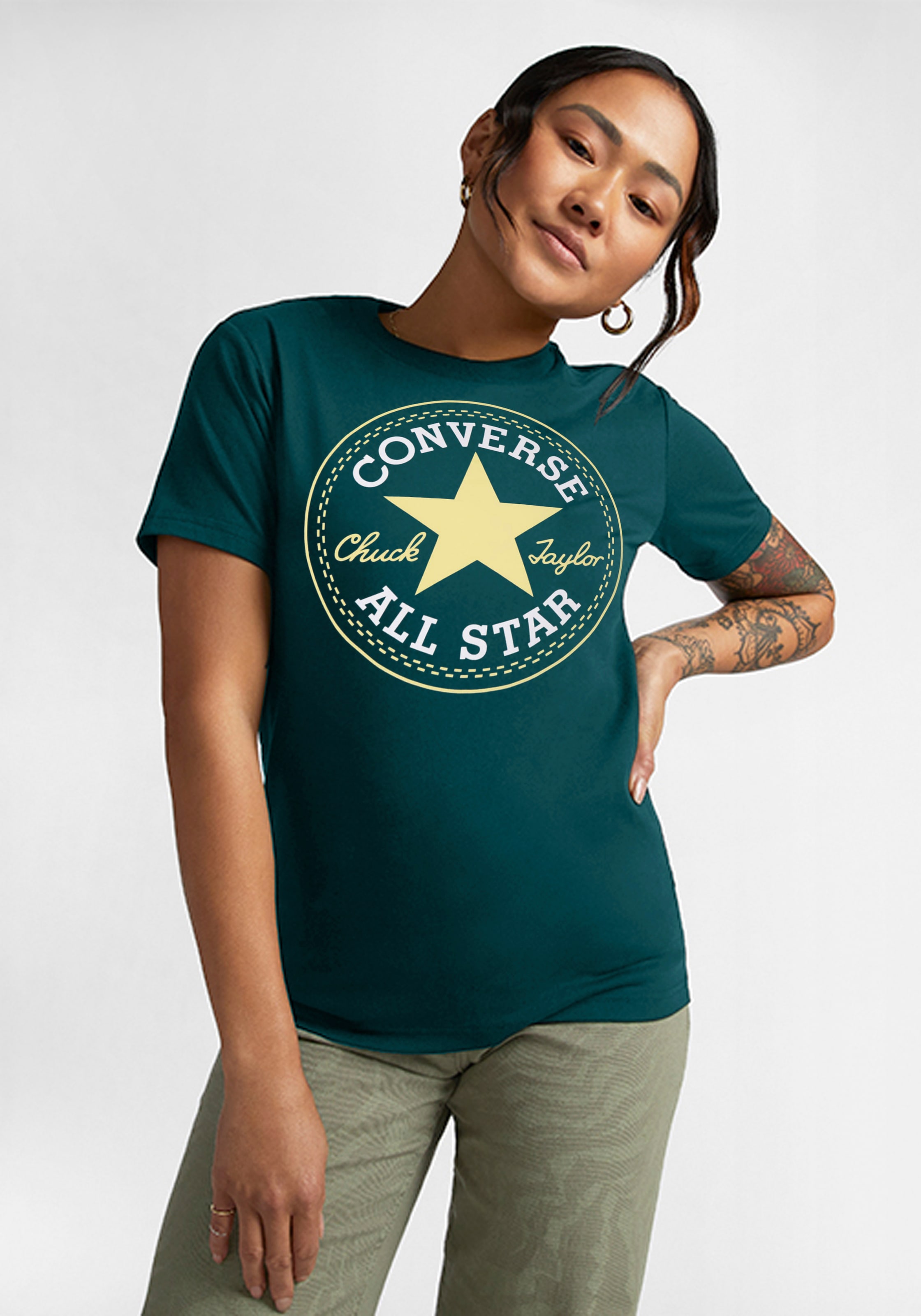 Converse T-Shirt "UNISEX CONVERSE GO-TO ALL STAR PATCH LOGO STANDARD FIT T- günstig online kaufen