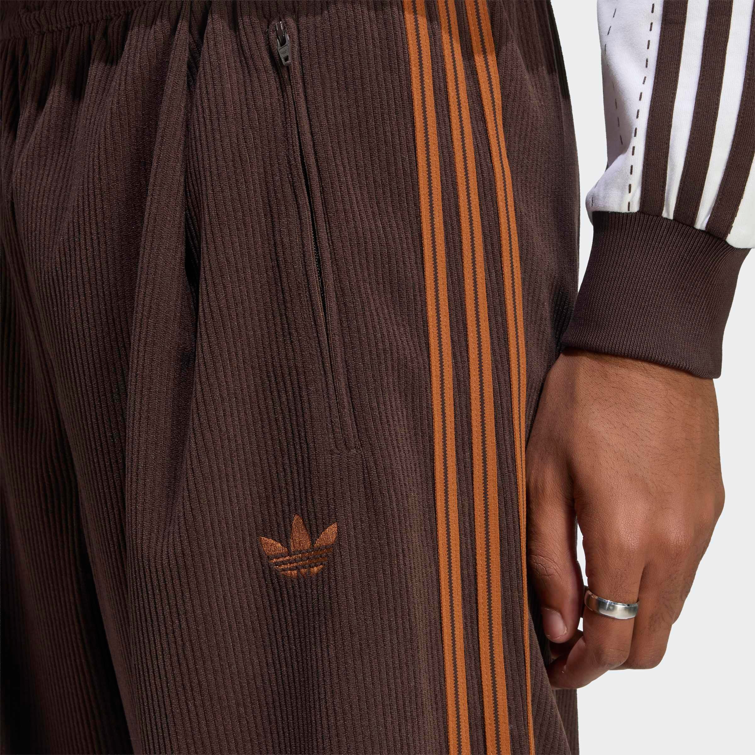 adidas Originals Sporthose »FIREBIRD, CORD«  reguläre Passform, Cord-Qualität, aus Polyester, ohne Verschluss