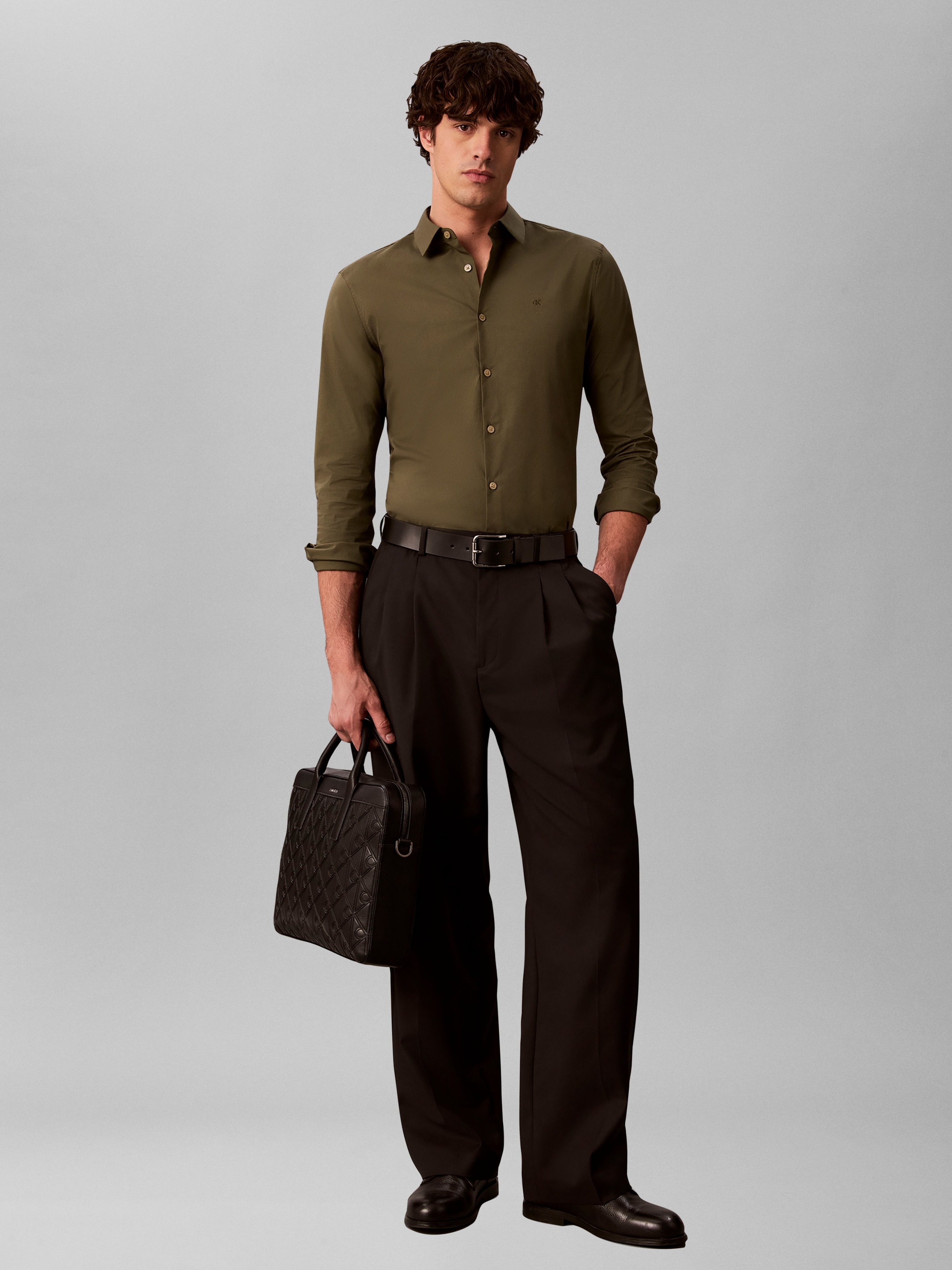 Calvin Klein Aktentasche »EMBLEM AOP DEBOSS COMMUTER« Unisex Businesstasche, Laptoptasche mit abnehmbarem Schulterriemen