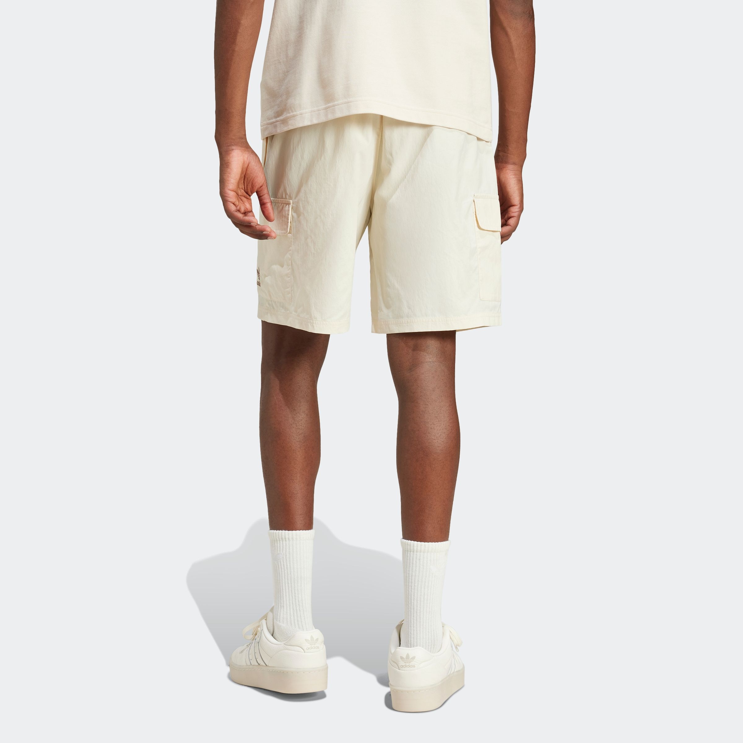 adidas Originals Shorts »ESS WVN SHORTS«, (1 tlg.)