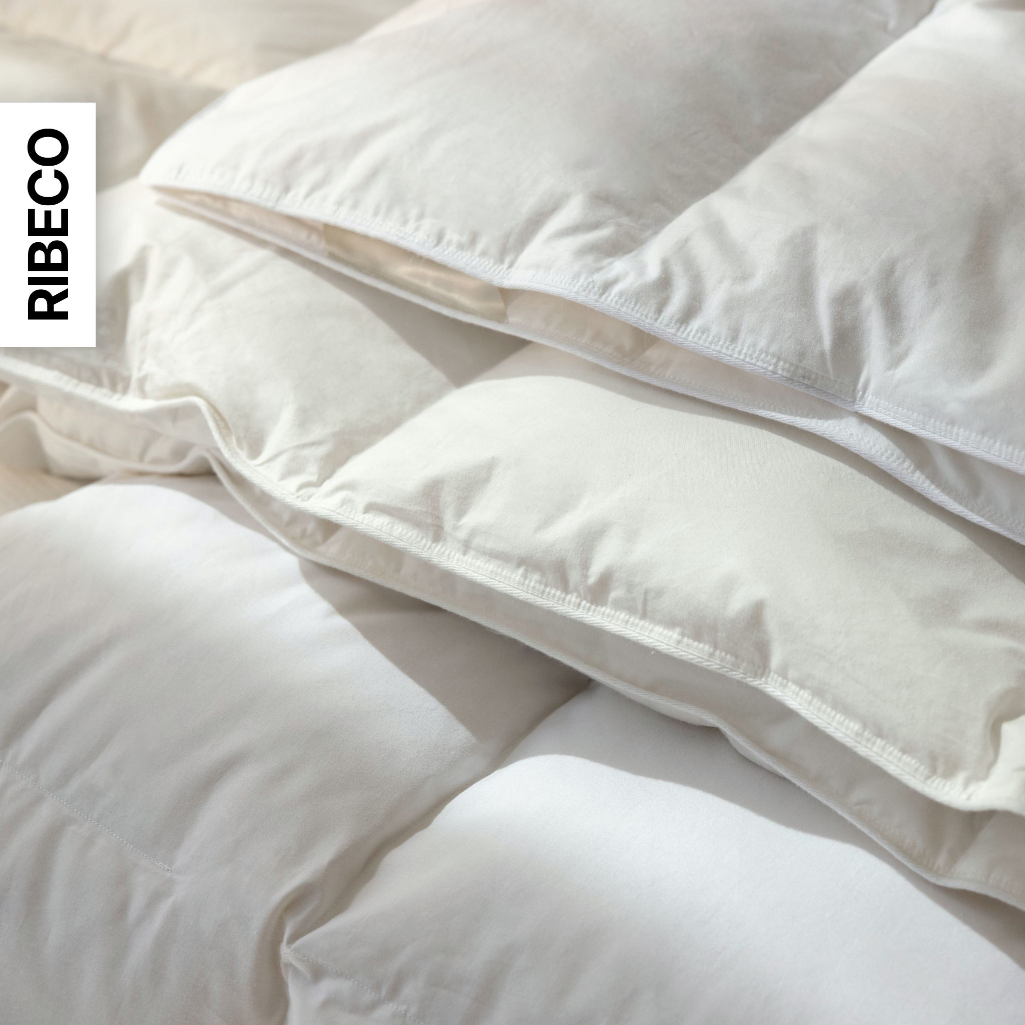 RIBECO Daunenbettdecke "Johanna, Bettdecke in 135x200 und 155x220cm und weiteren Größen" warm Füllung 80Daunen20Federn 1 Stk. tlg. Topseller, Daunen und Federn, Daunendecke, Federdecke, Made in Germany