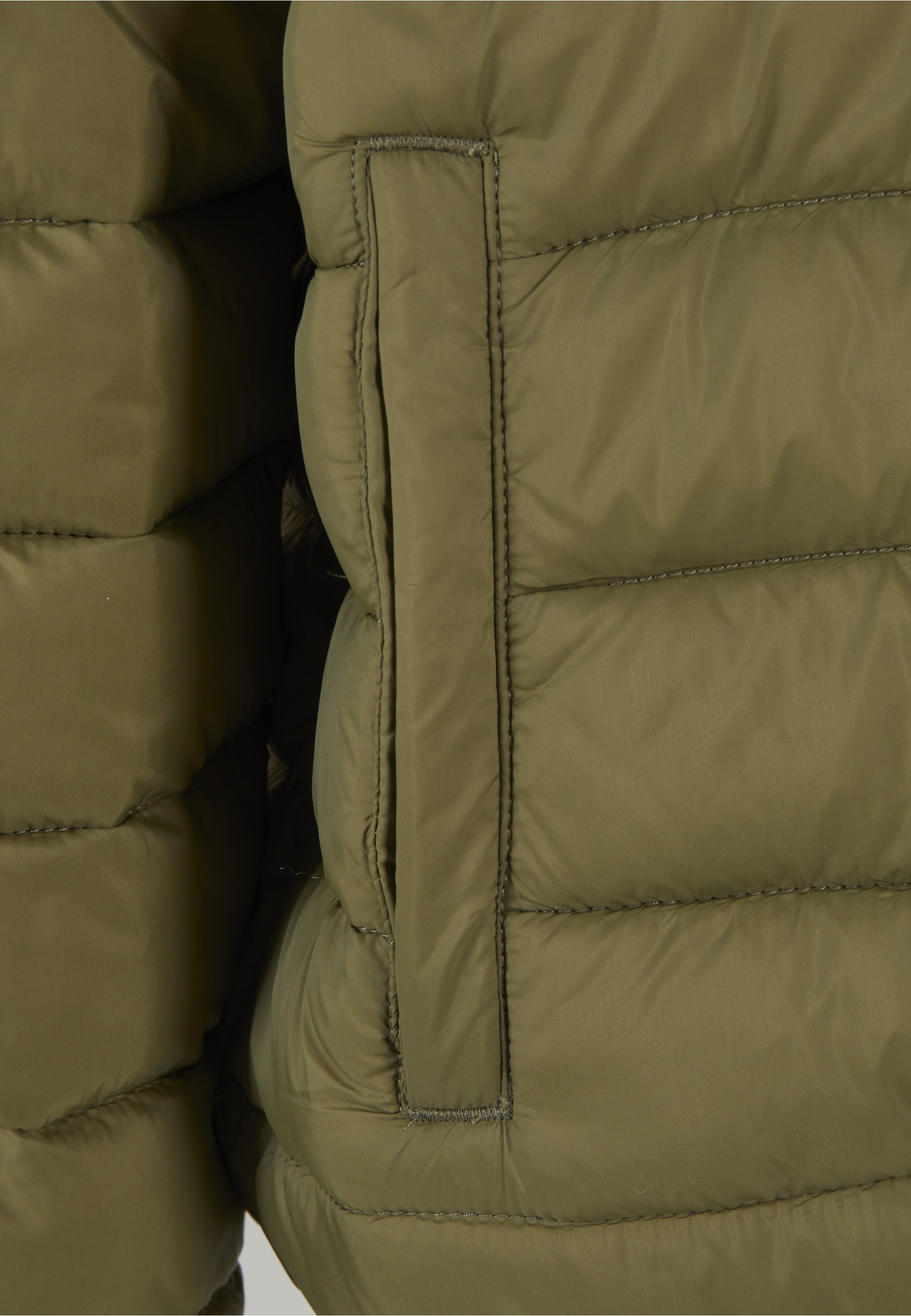 Karl Kani Winterjacke »Karl Kani Karl Kani Sport Patch Light Puffer Jacket« 1 Stk. tlg. ohne Kapuze