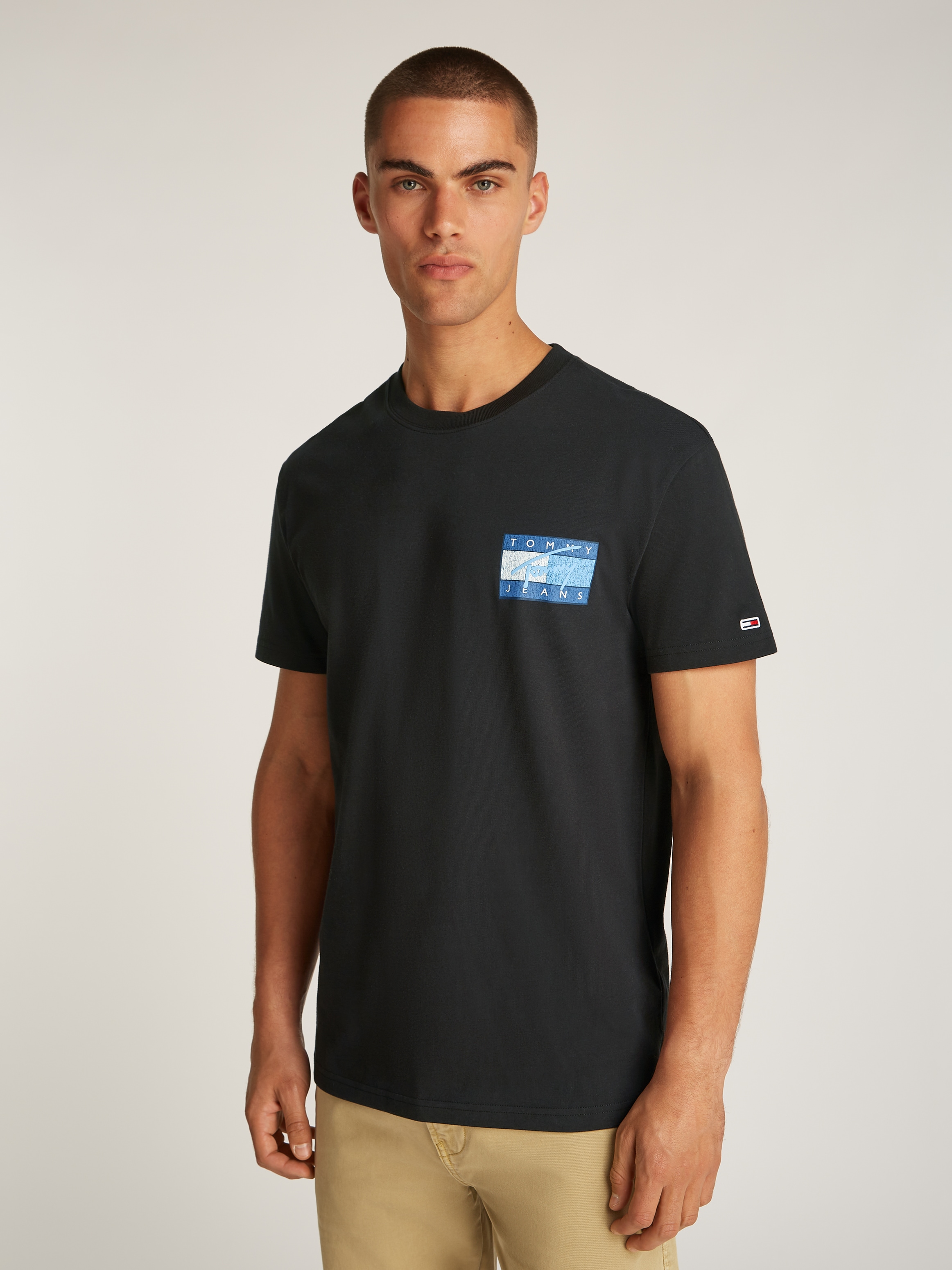 Tommy Jeans T-Shirt "TJM REG RWB FLAG TEE EXT", mit großem Logo auf dem Rüc günstig online kaufen