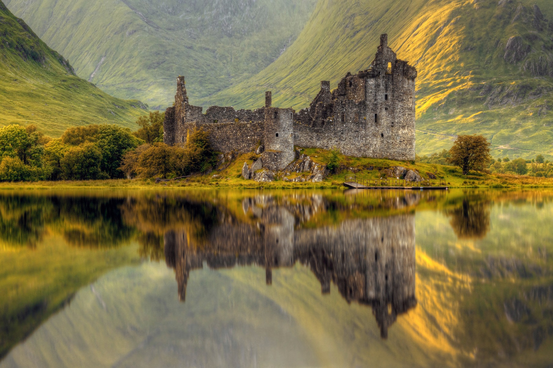 Papermoon Fototapete "Photo-Art WOJCIECH KRUCZYNSKI, KILCHURN" günstig online kaufen