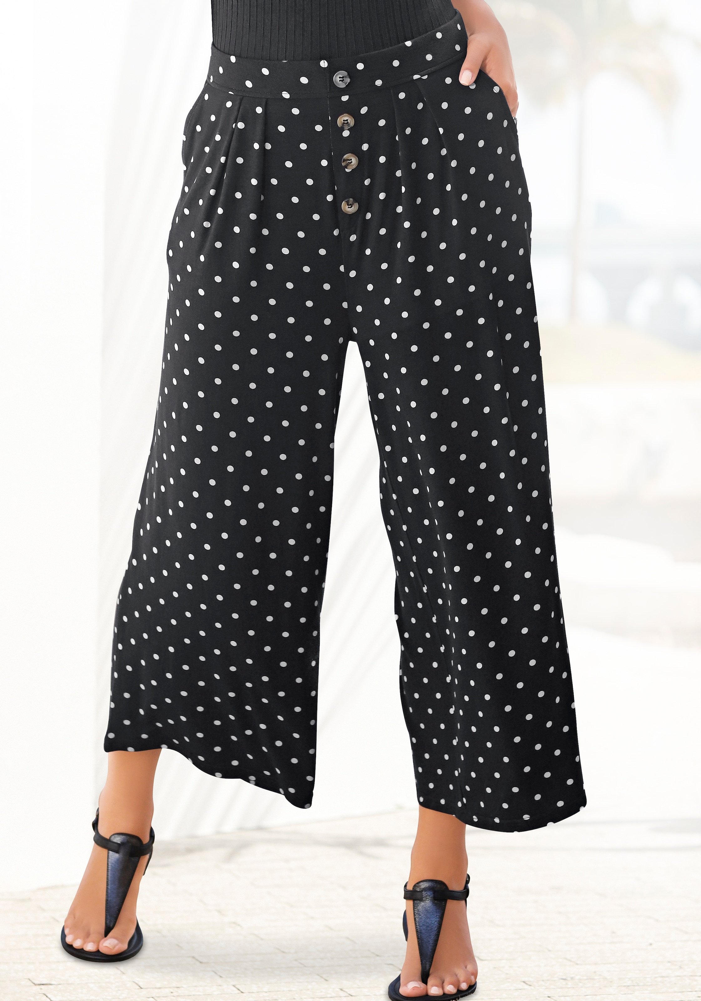 LASCANA Culotte "mit luftig-weitem Bein" mit elatischem Bund, 7/8-Hose, Jerseyhose, Sommerhose, Schlupfhose