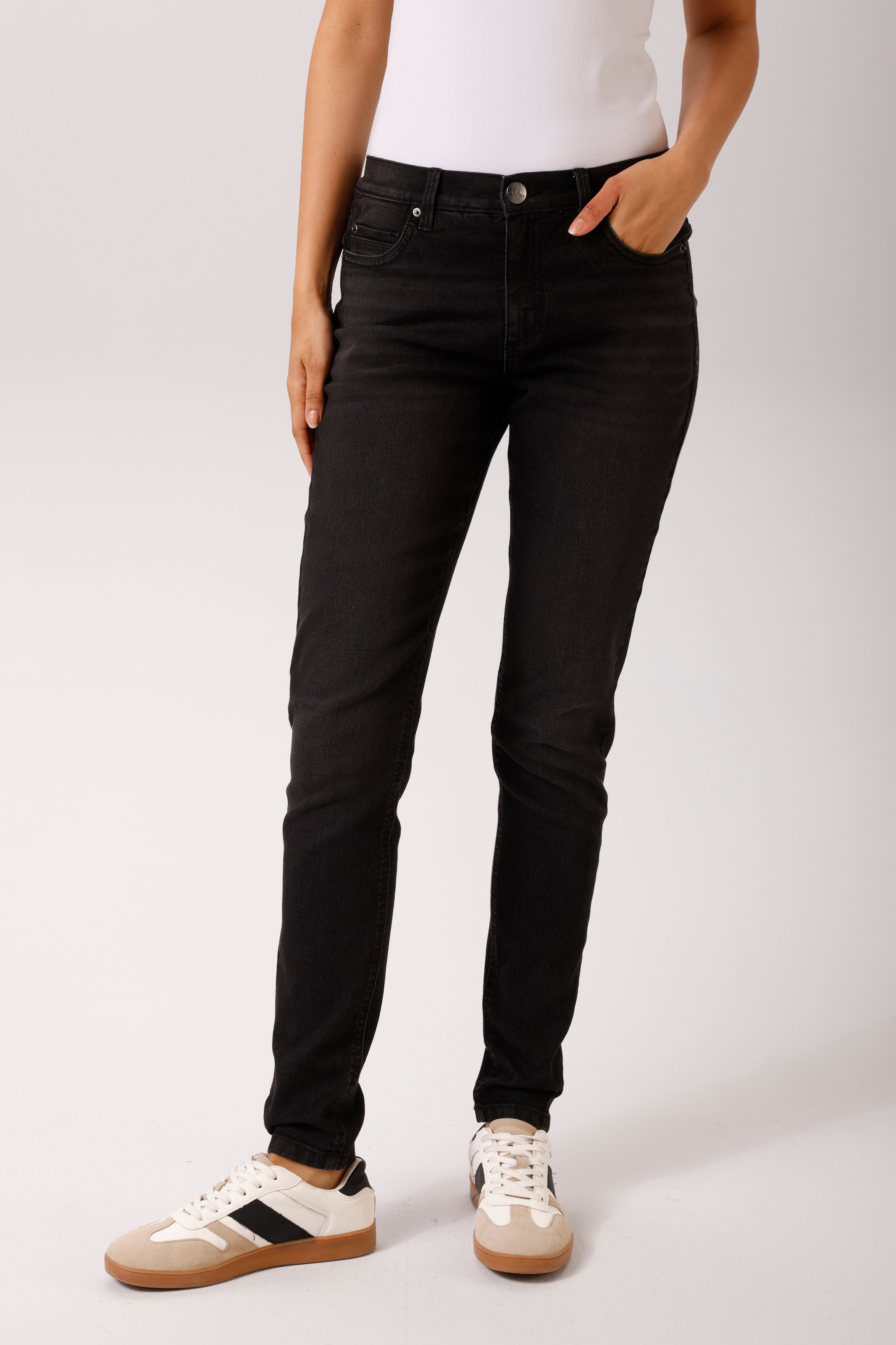 Aniston CASUAL Skinny-fit-Jeans in trendiger Used-Waschung - NEUE KOLLEKTION