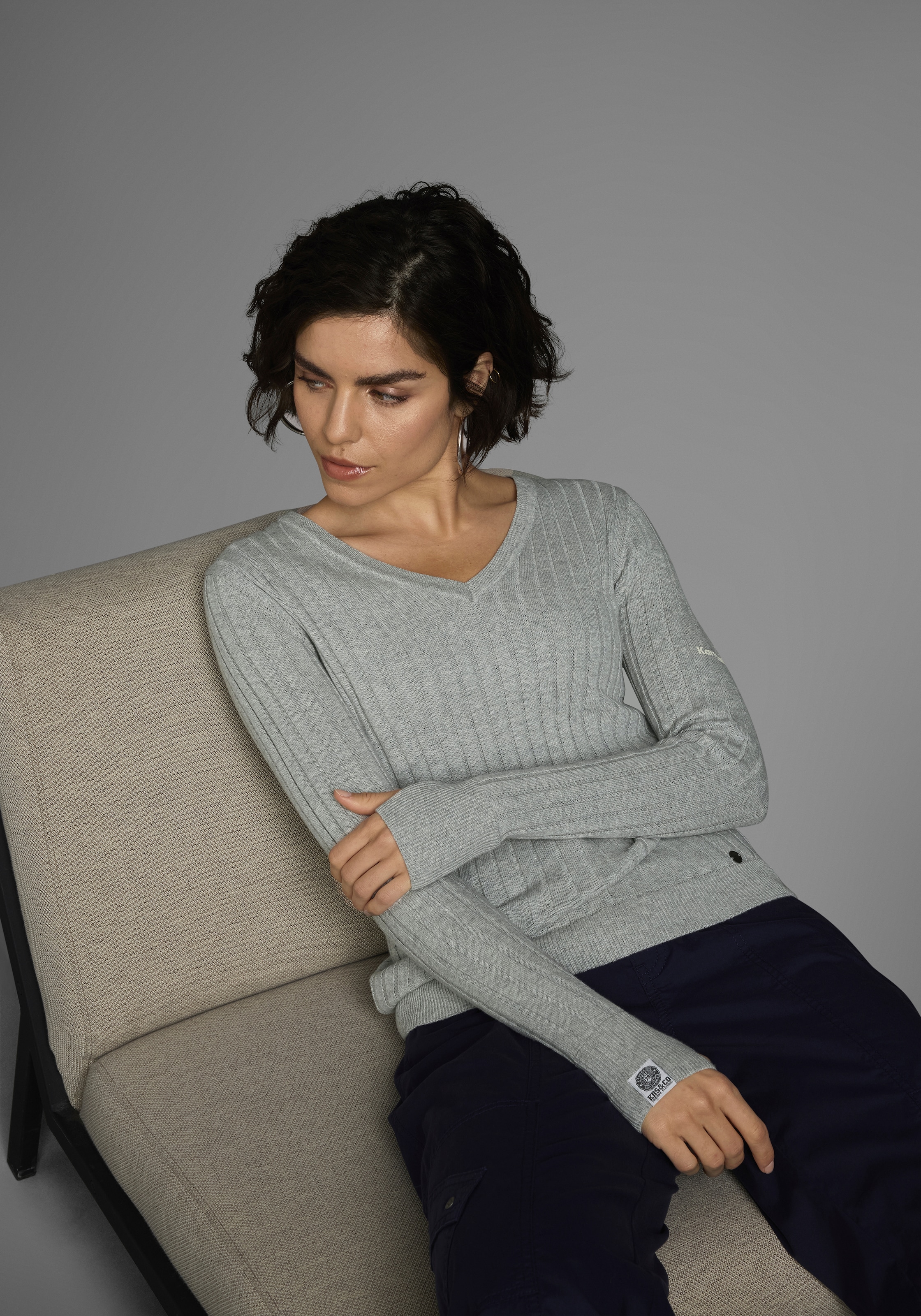 KangaROOS V-Ausschnitt-Pullover, in breit geripptem Feinstrick
