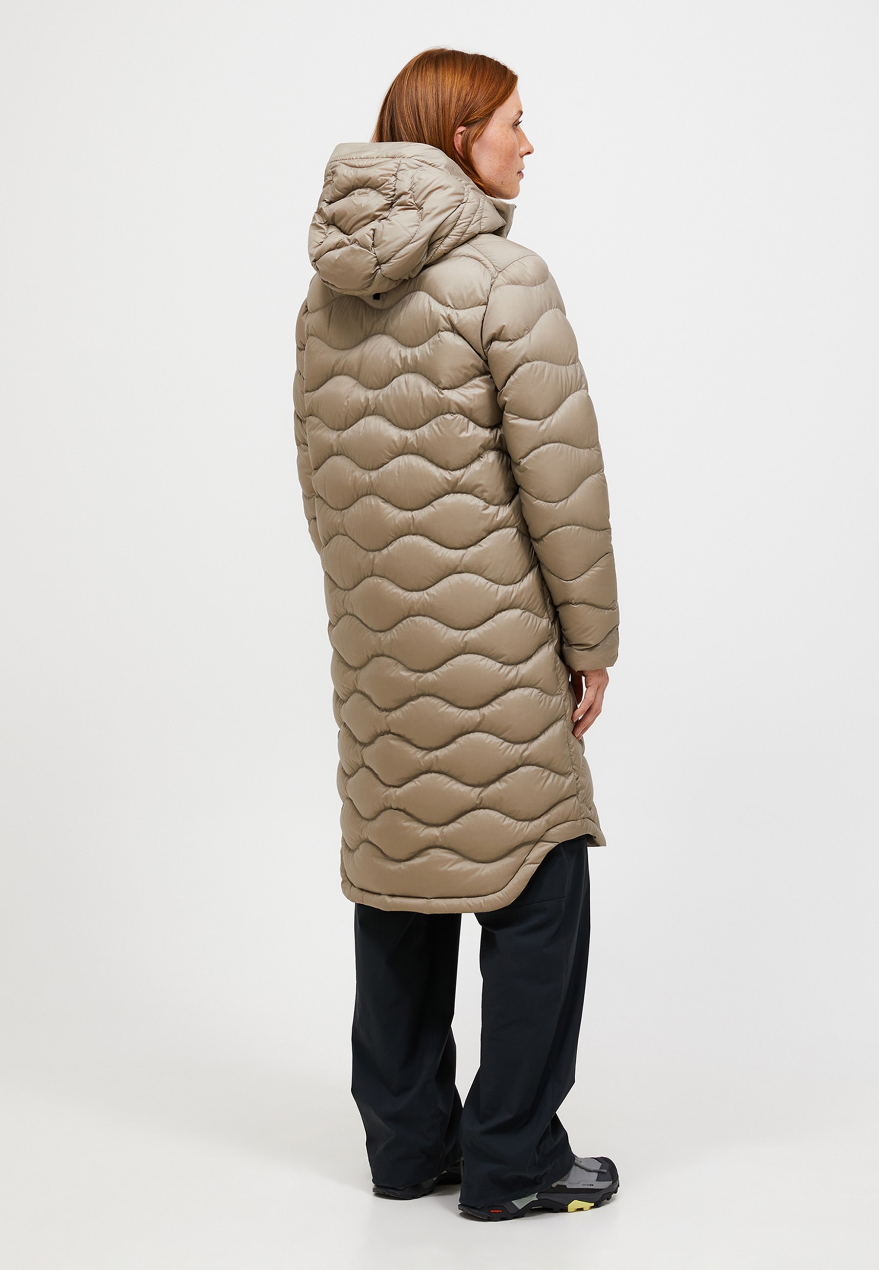 Peak Performance Daunenmantel »W Helium Down Coat« mit sportivem Design