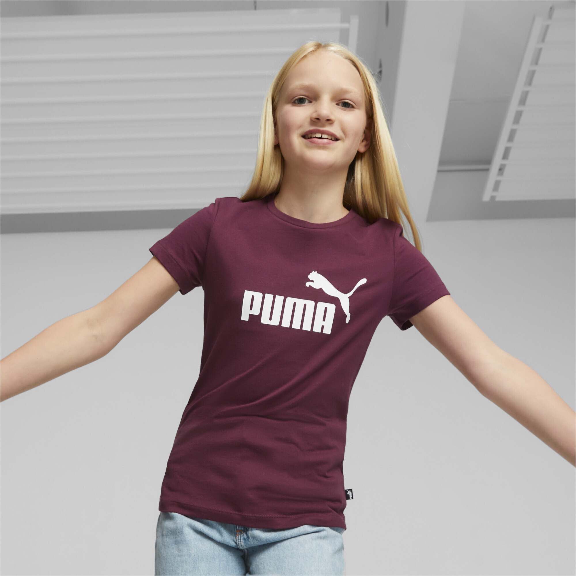 mit PUMA Black Logo T-Shirt Friday BAUR »Essentials | T-Shirt Mädchen«