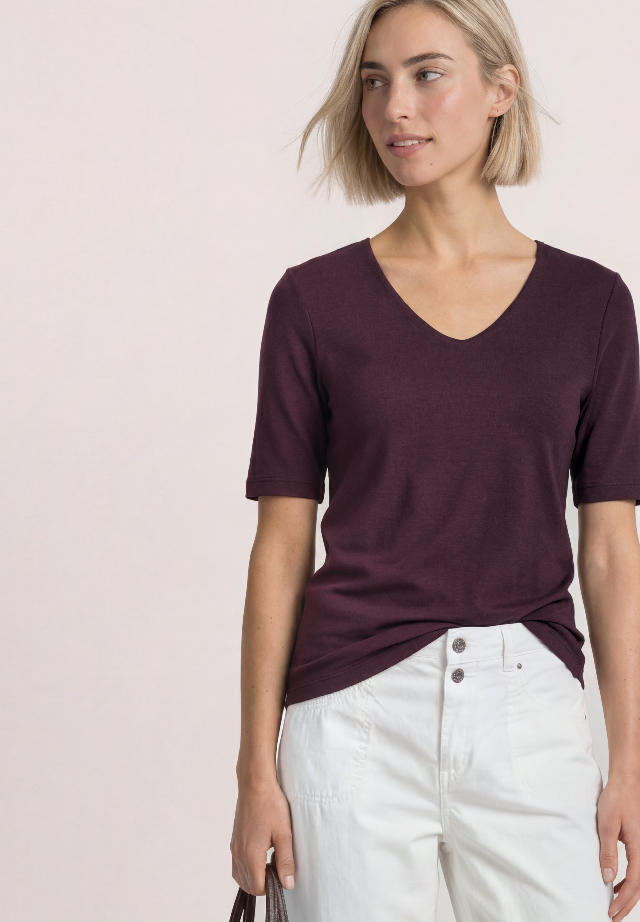 STREET ONE Kurzarmshirt "Style Palmira" mit tiefem Rundhalsausschnitt