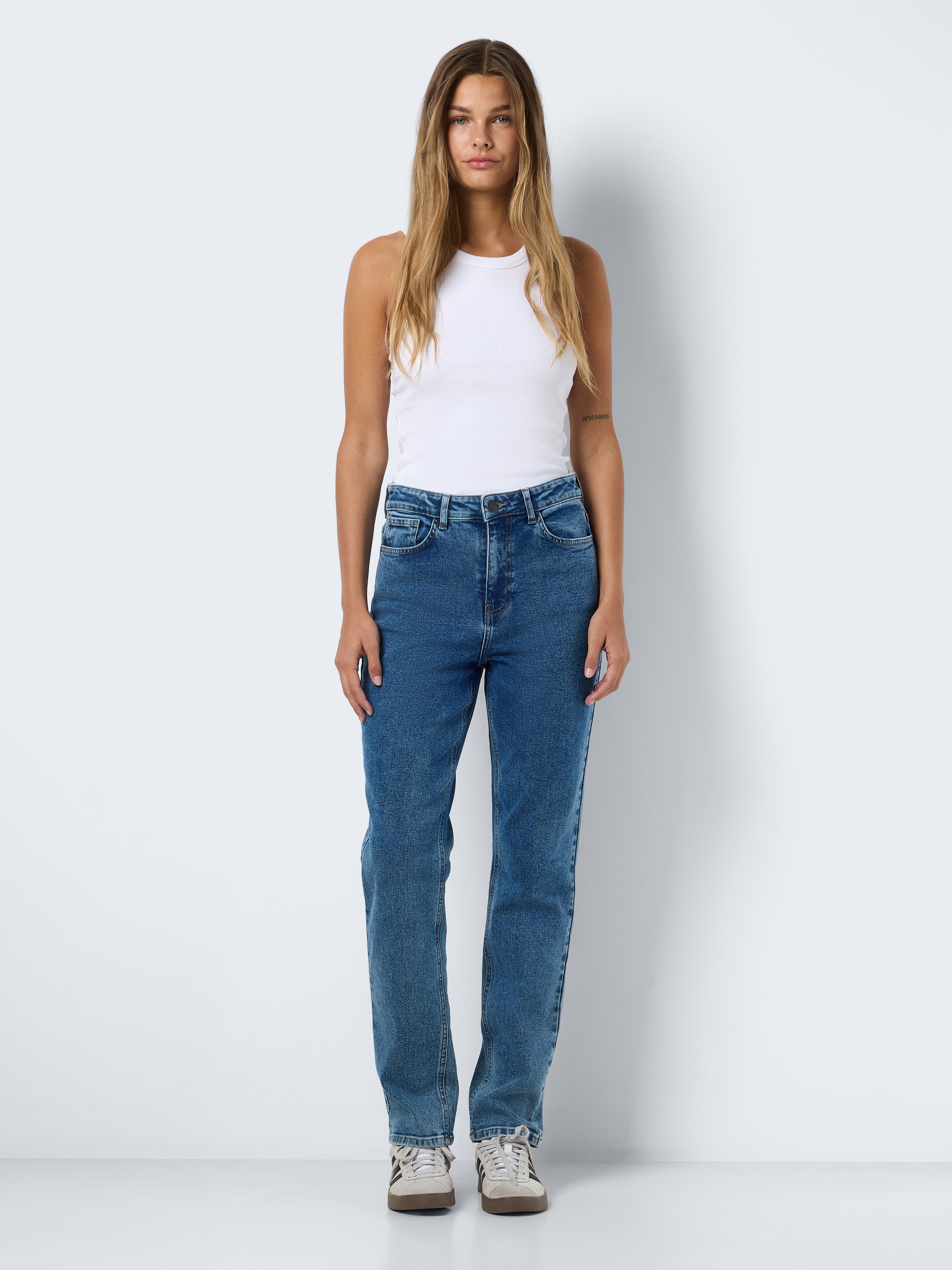 Noisy may High-waist-Jeans "NMDAISY HW MOM FIT JEAN AZ394MB FWD NOOS" günstig online kaufen