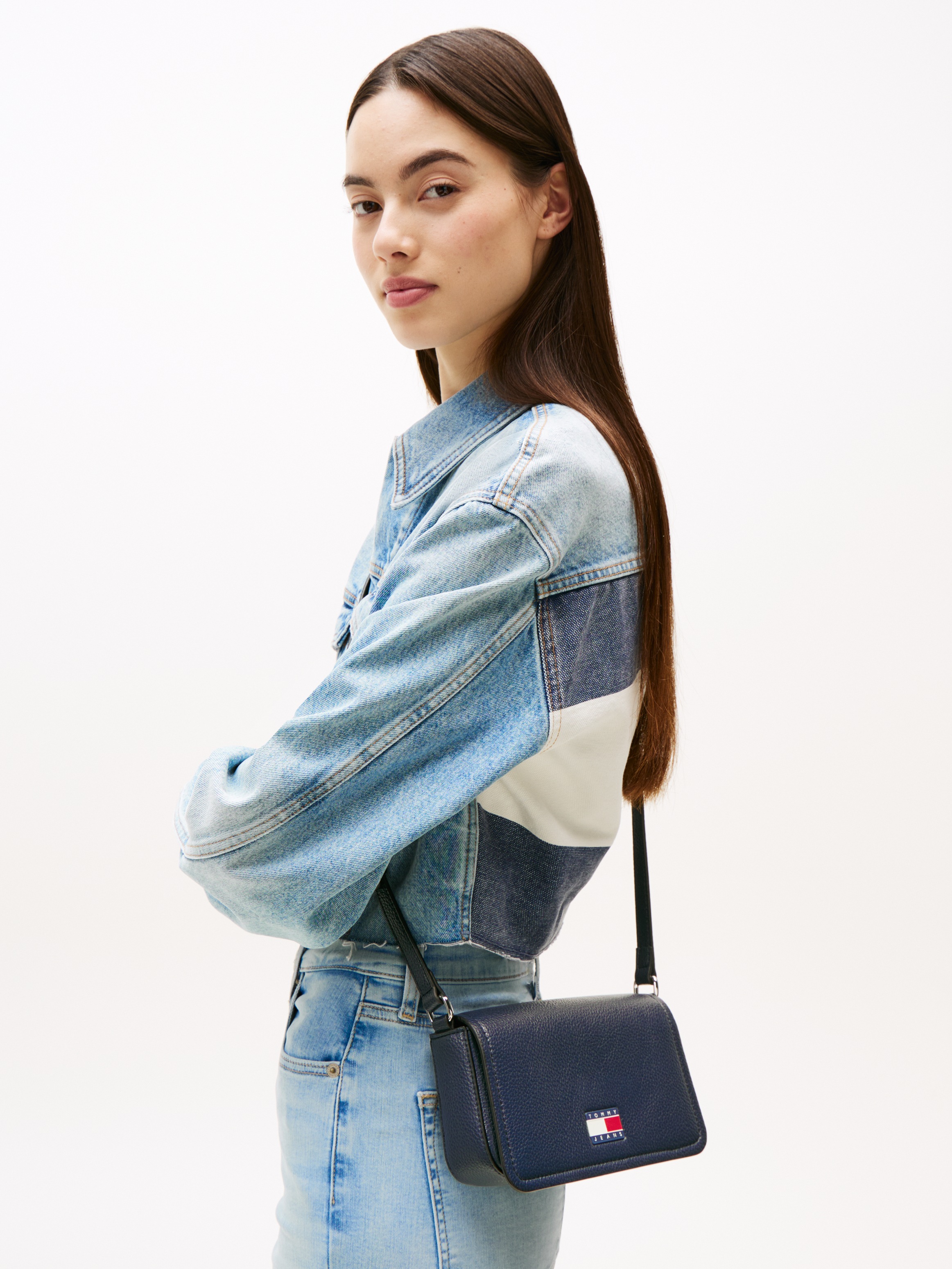 Tommy Jeans Umhängetasche "TJW MUST FLAP CROSSOVER", Damen Schultertasche, günstig online kaufen