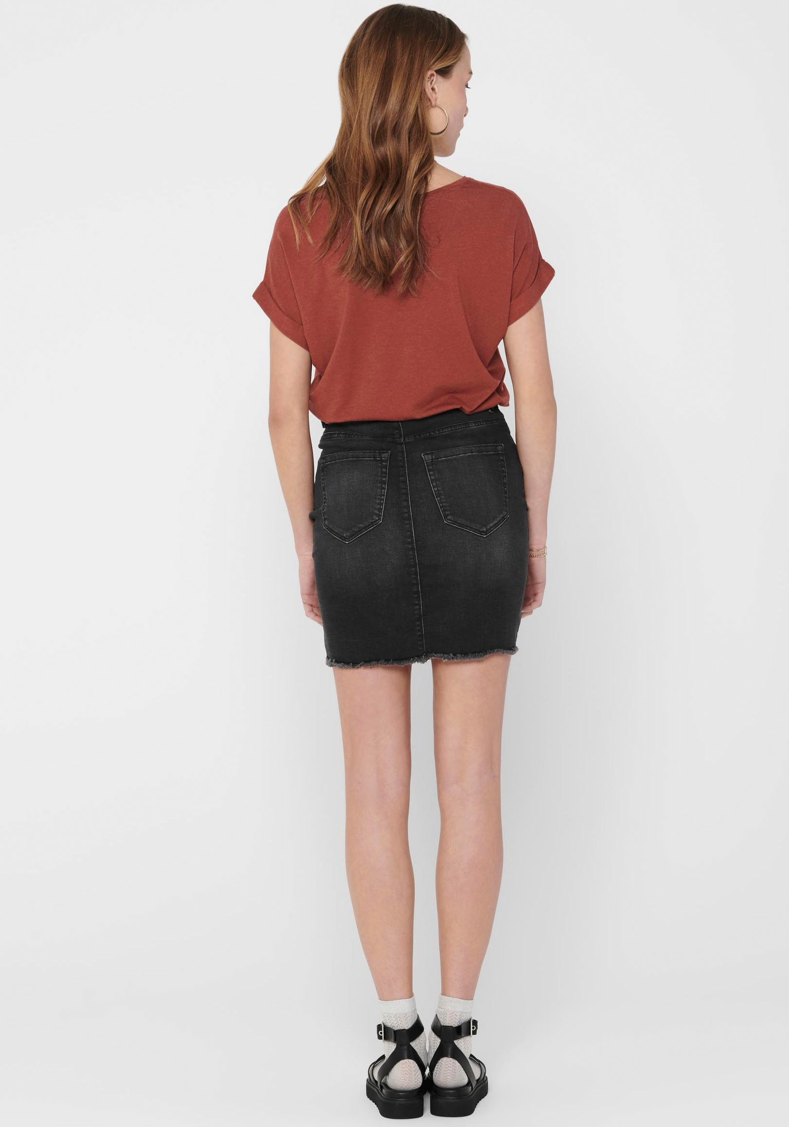ONLY T-Shirt »ONLMOSTER – Kurzarmshirt mit Aufschlag und klassischem Look«, unifarben, casual, regular fit, Viskosemischung, Rundhals
