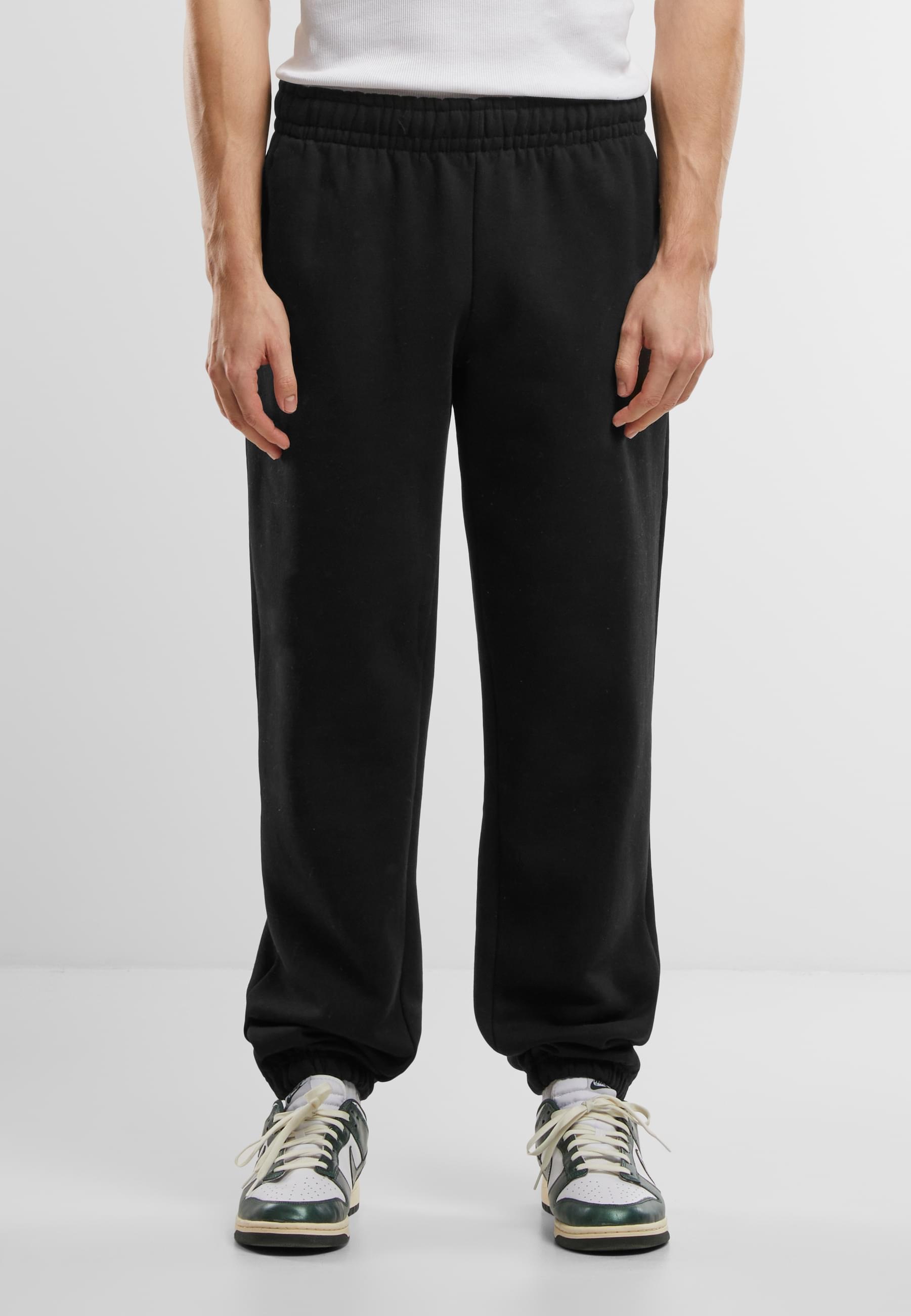 URBAN CLASSICS Jogginghose »Urban Classics Basic Loose Sweatpants«
