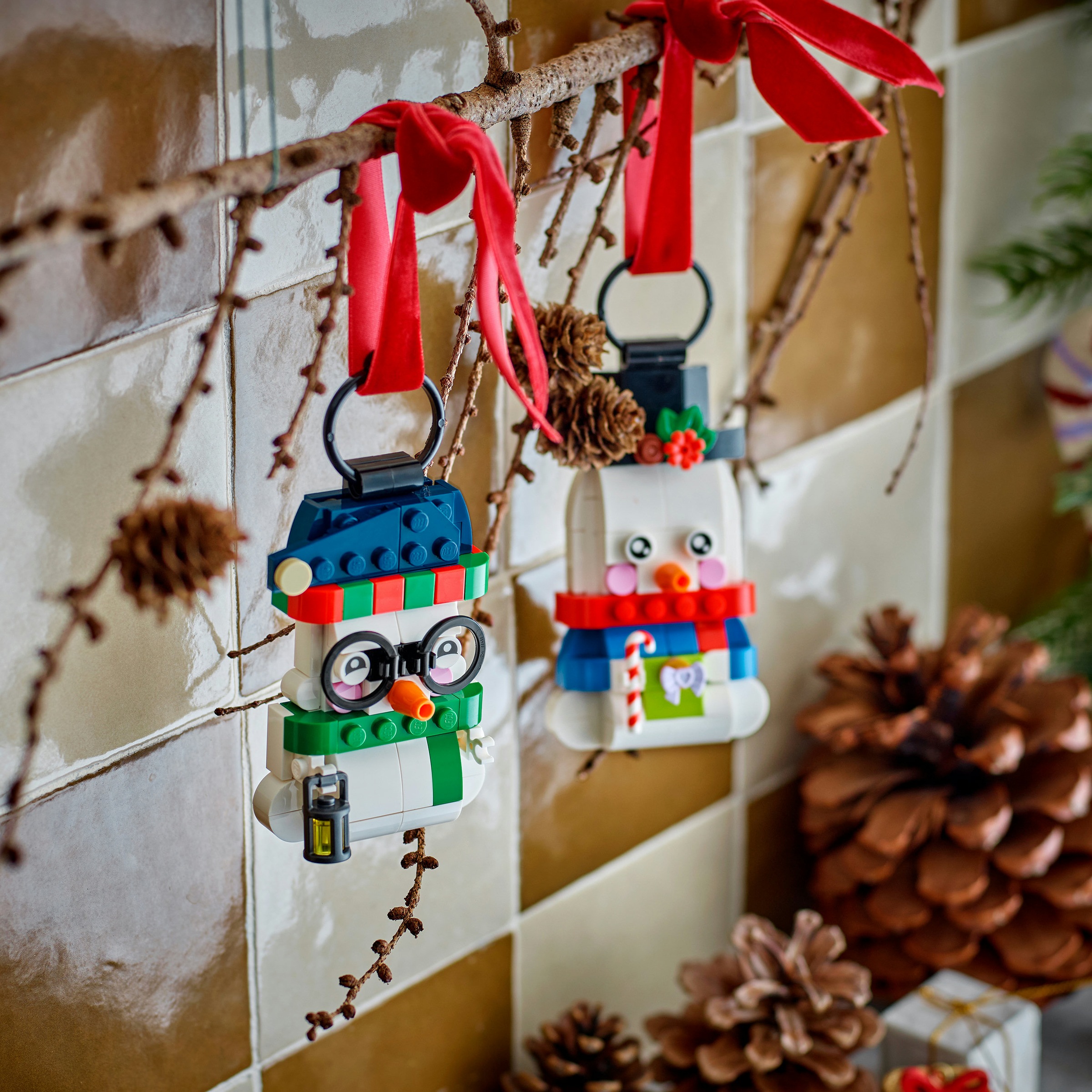 LEGO® Konstruktionsspielsteine »Deko-Schneemänner (40812), LEGO Iconic« Made in Europe