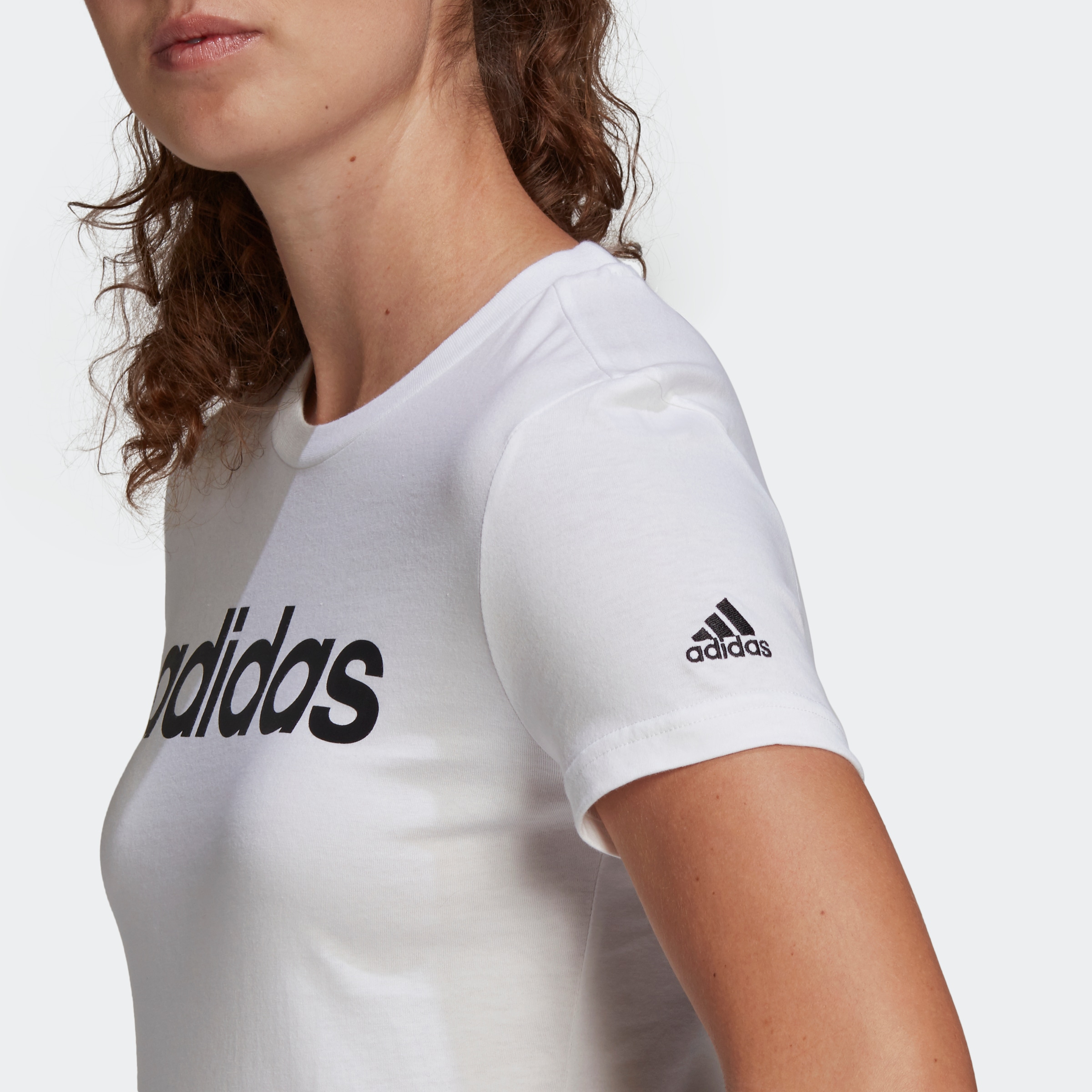 adidas Sportswear T-Shirt »LOUNGEWEAR ESSENTIALS SLIM LOGO«