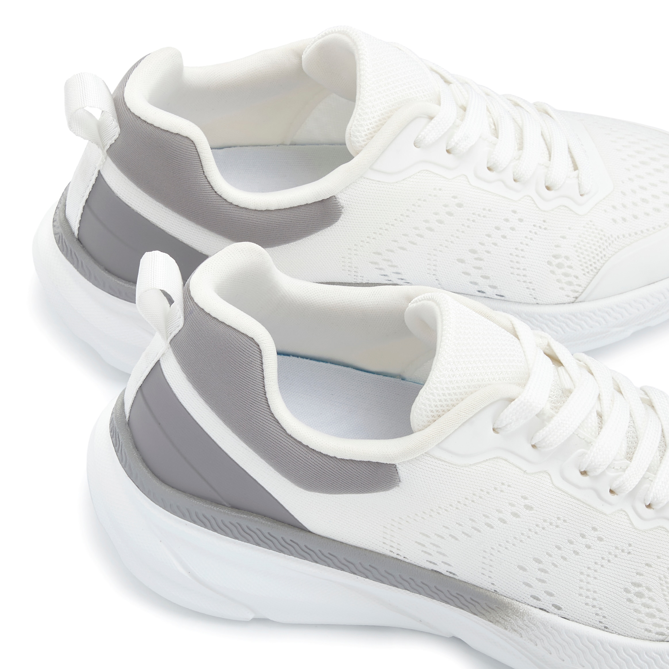 LASCANA Sneaker, Freizeitschuh, Halbschuh, Schnürhalbschuh im sportiven Look VEGAN
