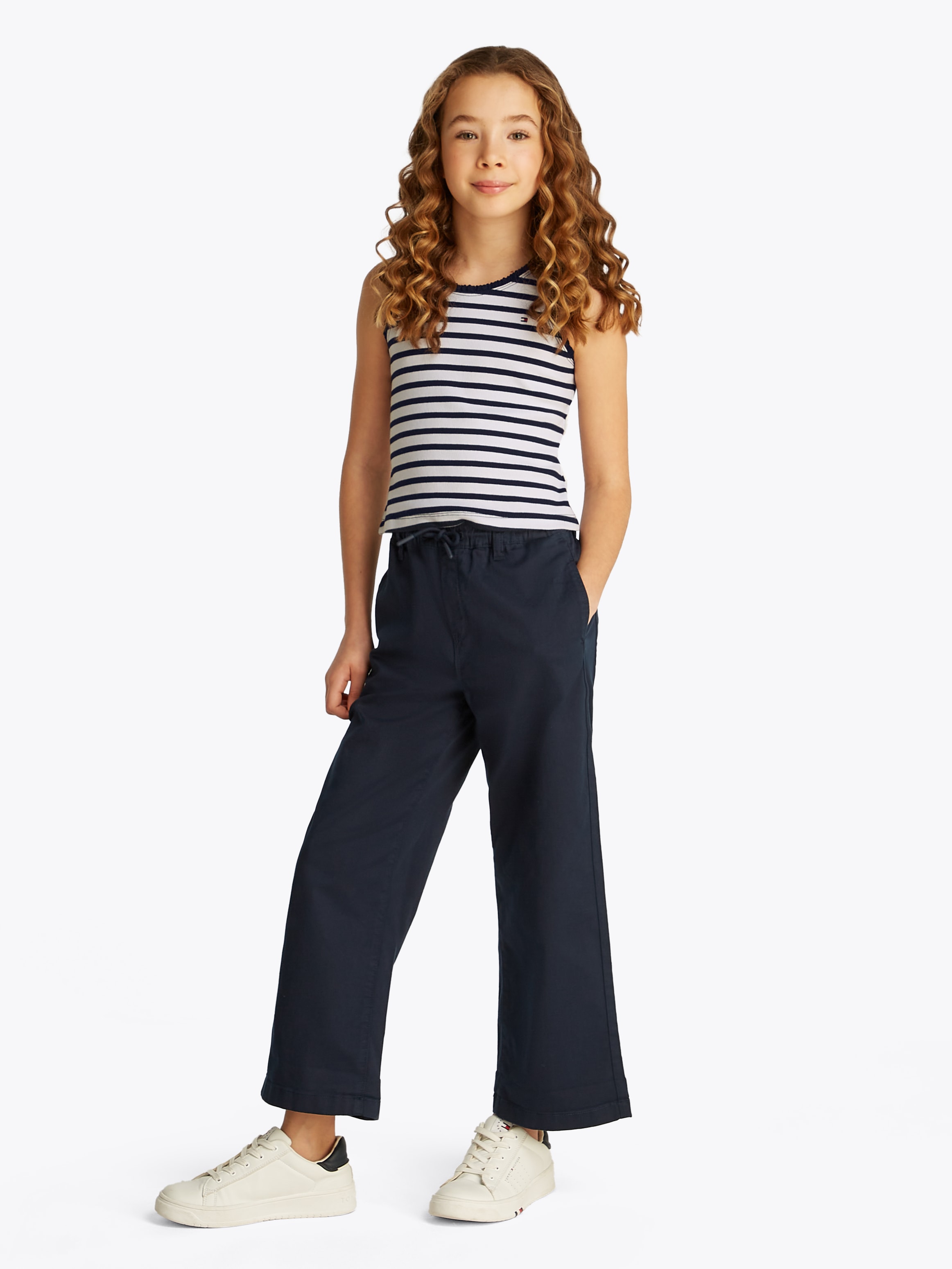 Tommy Hilfiger Tanktop »ESSENTIAL RIB LACE TANK TOP«, mit Spitze, mit Logostickerei