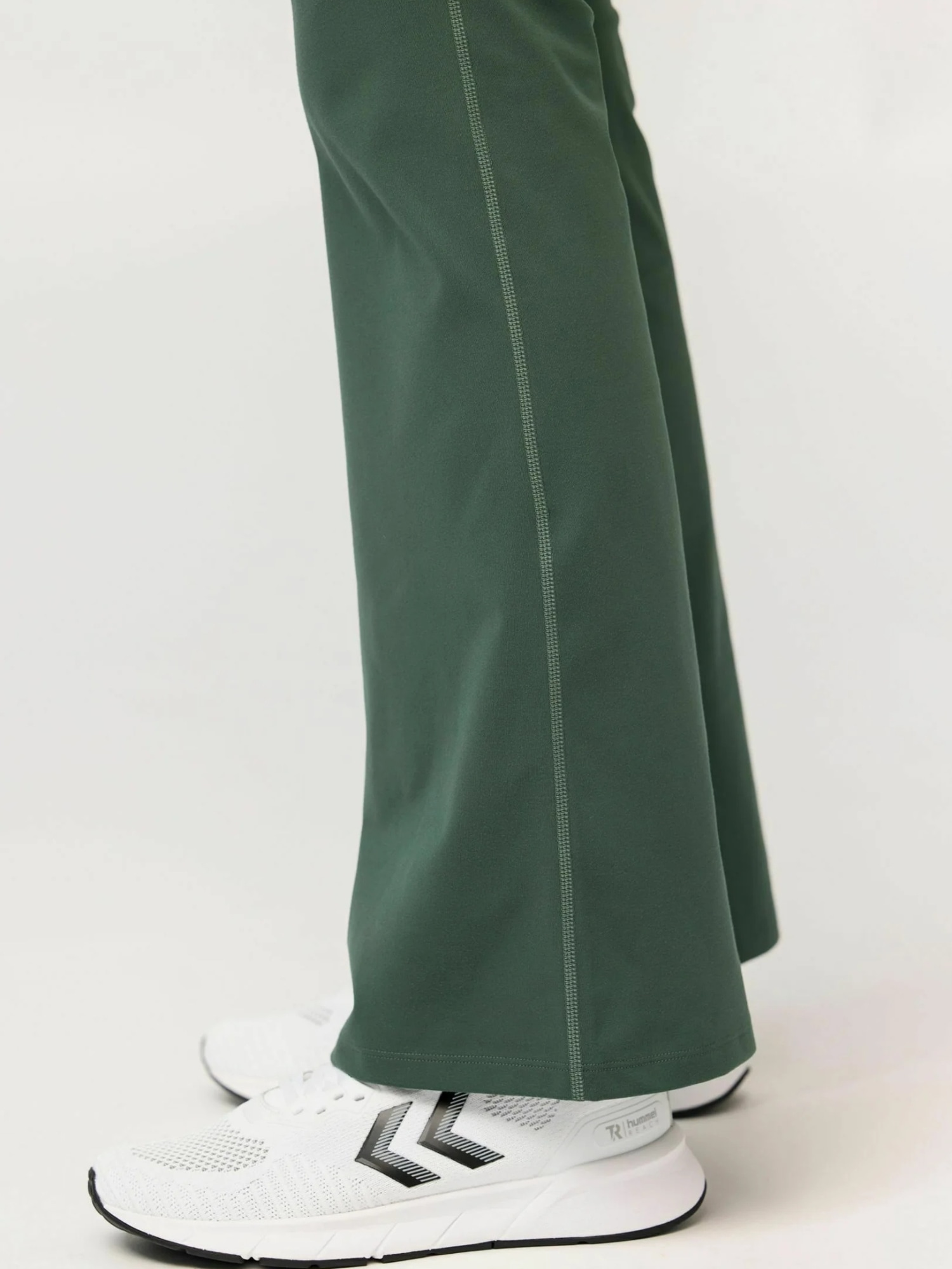 GIRLFRIEND COLLECTIVE Chinohose »Girlfriend Collective Trouser Compressive«