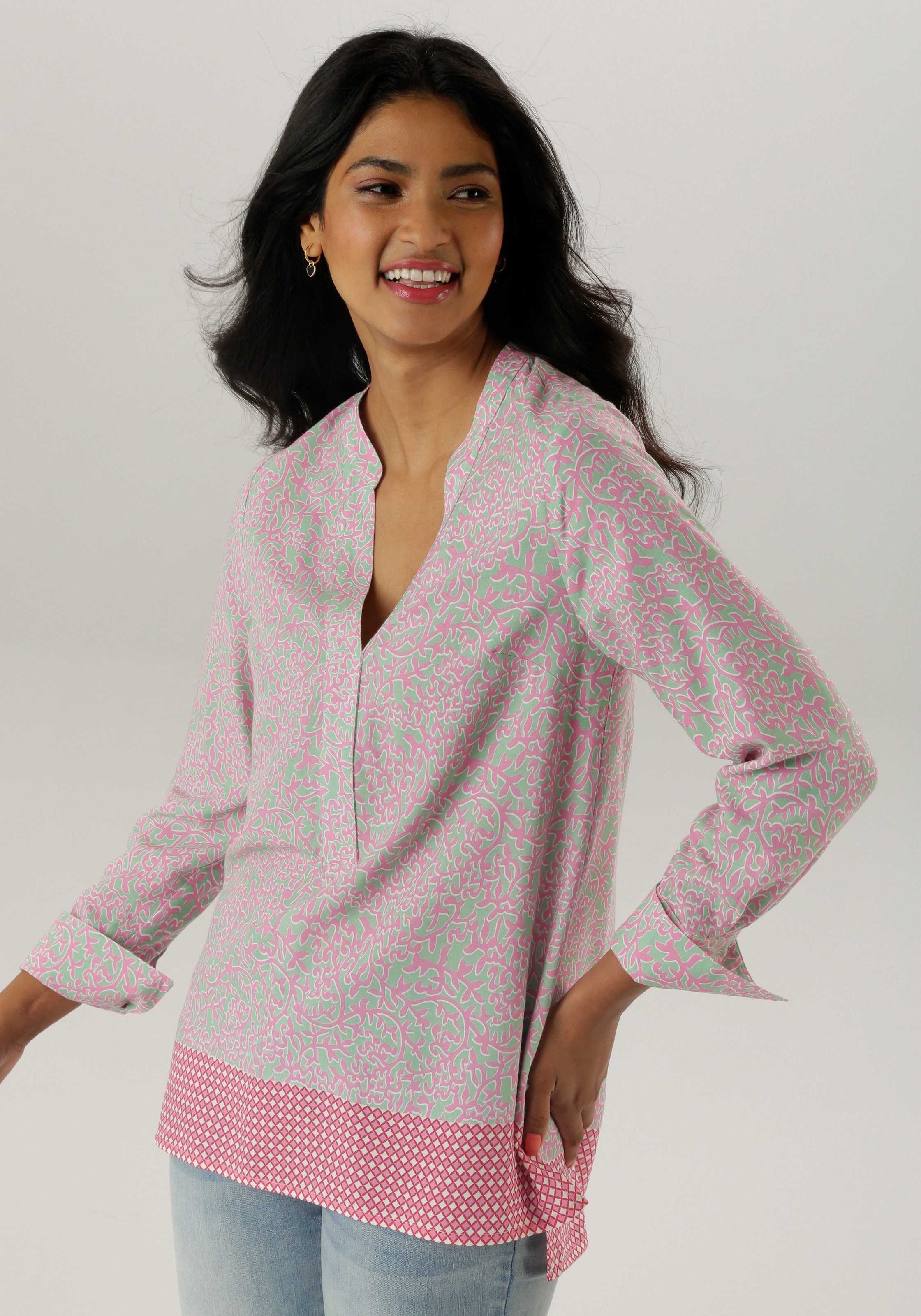 Aniston SELECTED Longbluse, mit Rankenmusterung und Bordürendruck am Saum günstig online kaufen