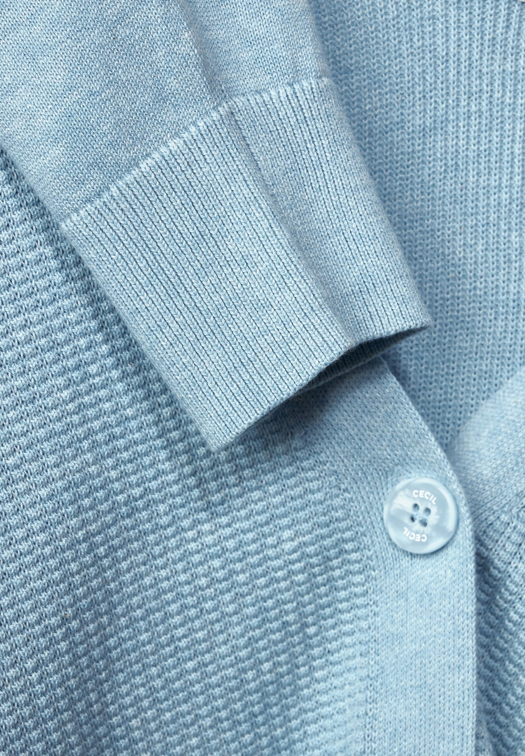 Cecil Cardigan, mit Knopfleiste
