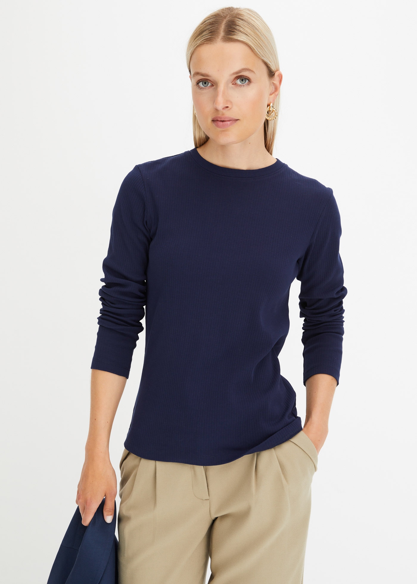 bonprix Langarmshirt »Geripptes Langarmshirt aus reiner Baumwolle« Slim fit Passform, ohne Kragen, aus reiner Baumwolle, unifarben