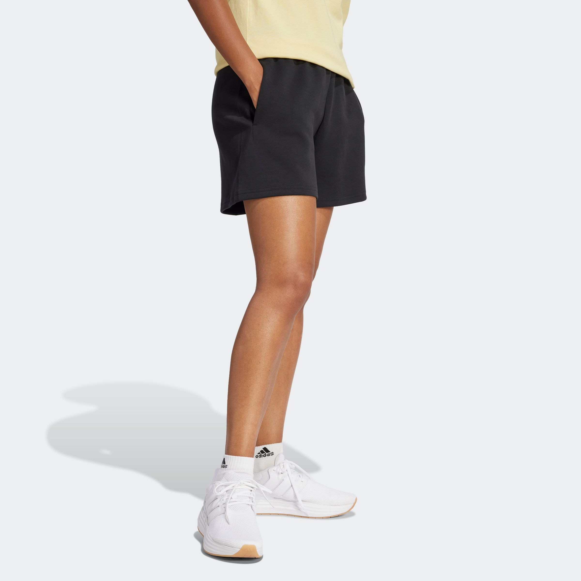 adidas Sportswear Shorts »W FI SL SHO«, (1 tlg.)