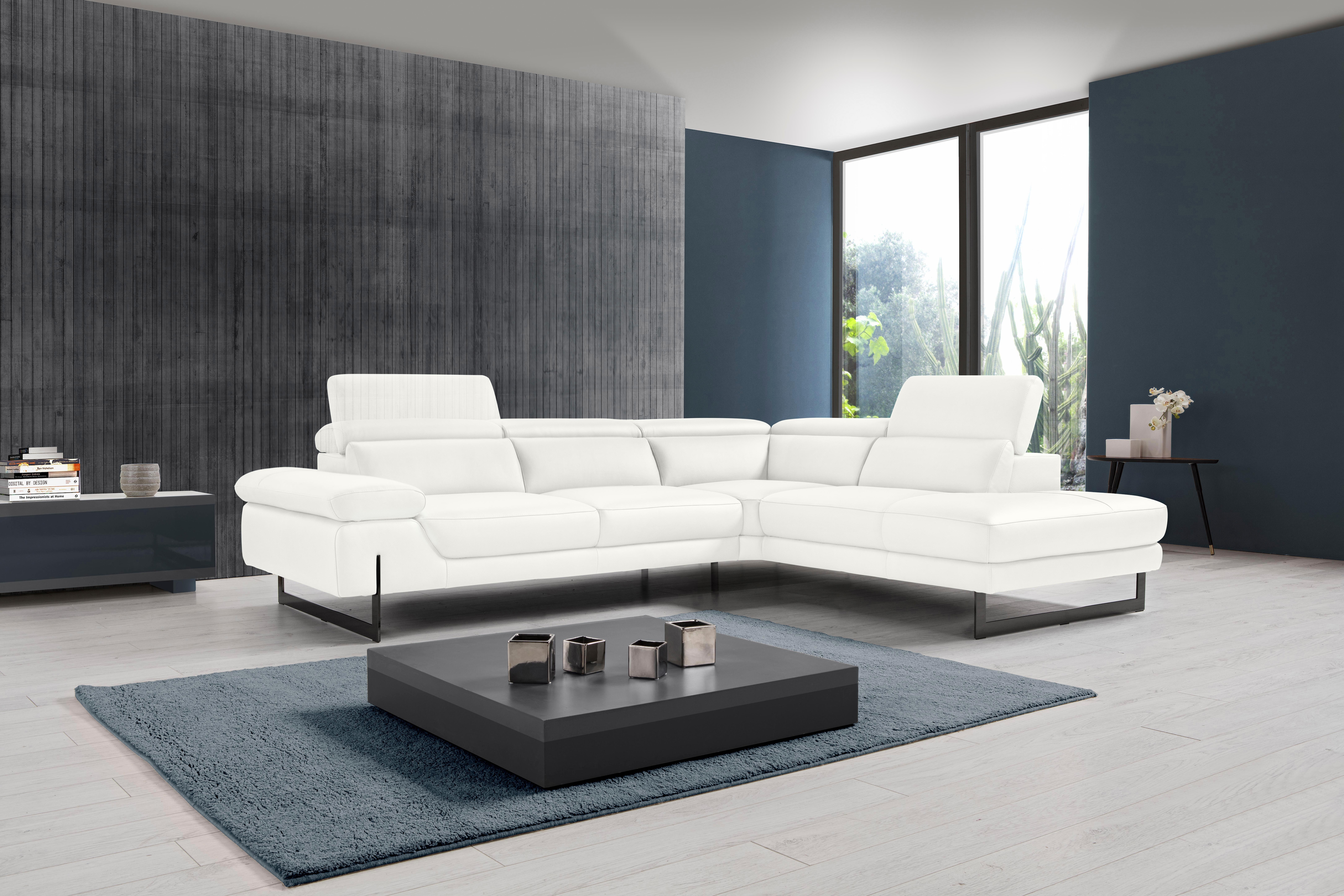 Egoitaliano Ecksofa "Queenie, extravagantes Sofa mit erstklassigem Sitzkomfort, L-Form" mit verstellbarer Armlehne und Kopfteilen für Wohlfühlkomfort