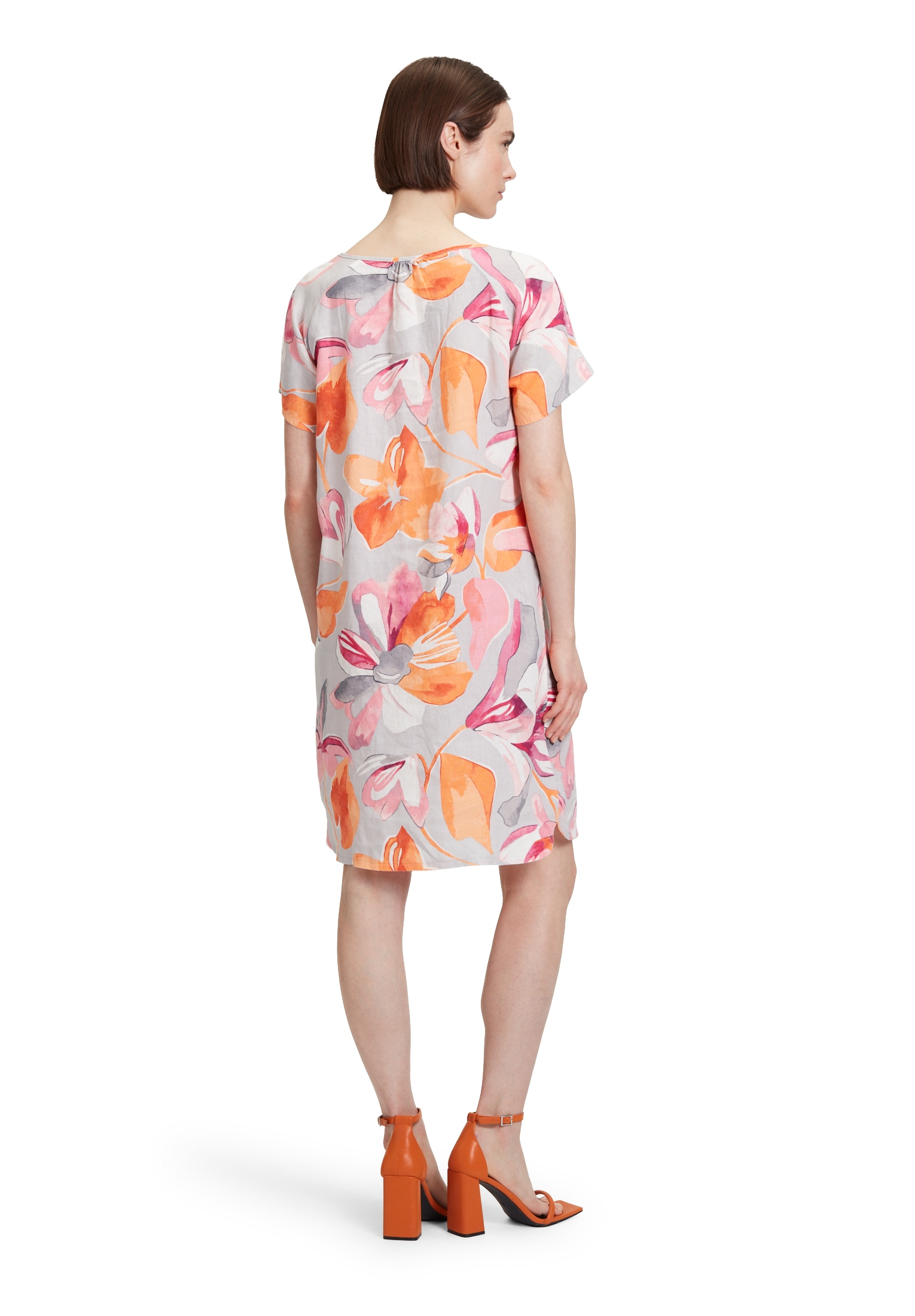 Betty Barclay Sommerkleid »Betty Barclay Sommerkleid kurzarm«, Form