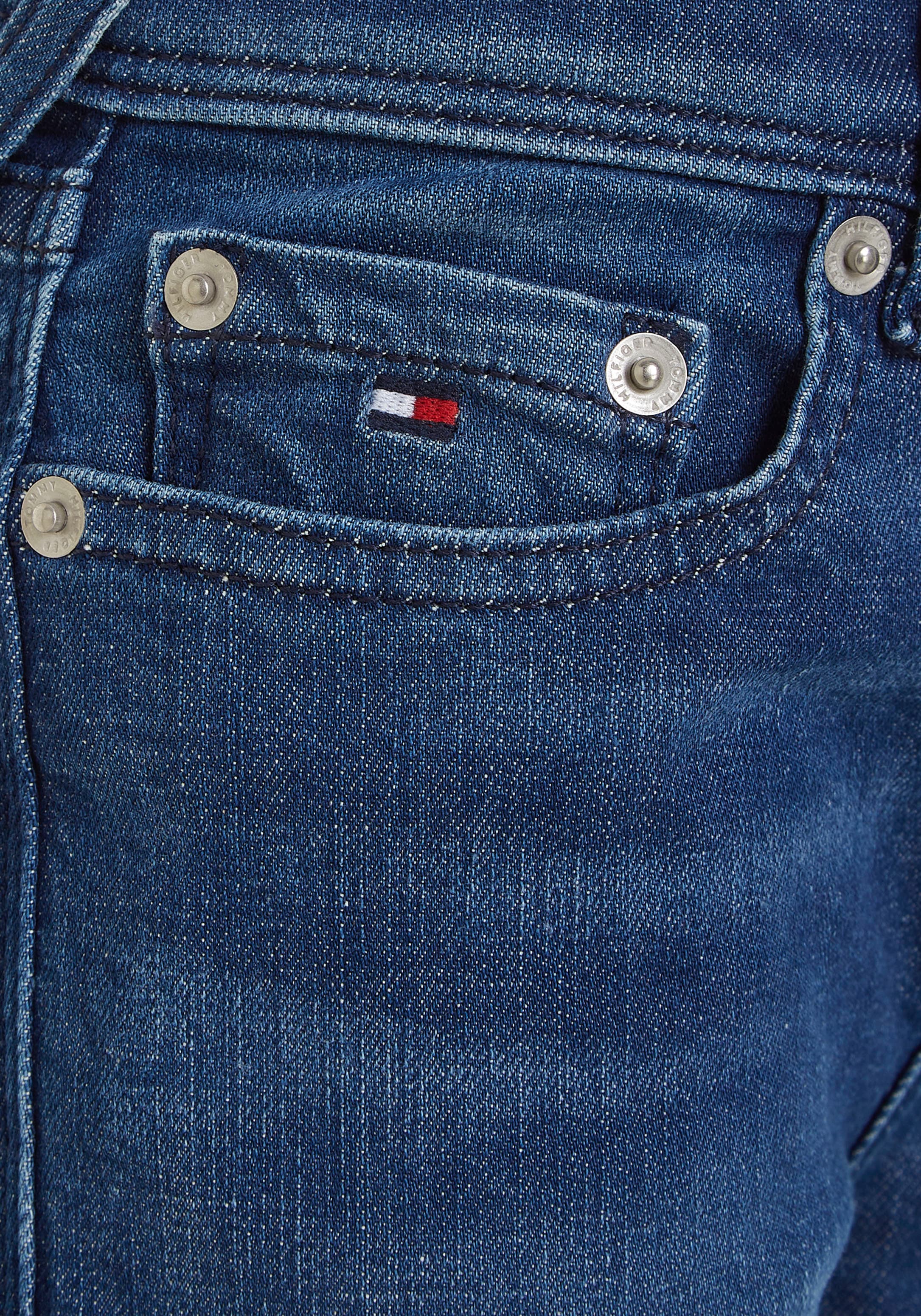Tommy Hilfiger Slim-fit-Jeans »SCANTON Y WASH«, mit | bestellen DARK online BAUR Logostickerei