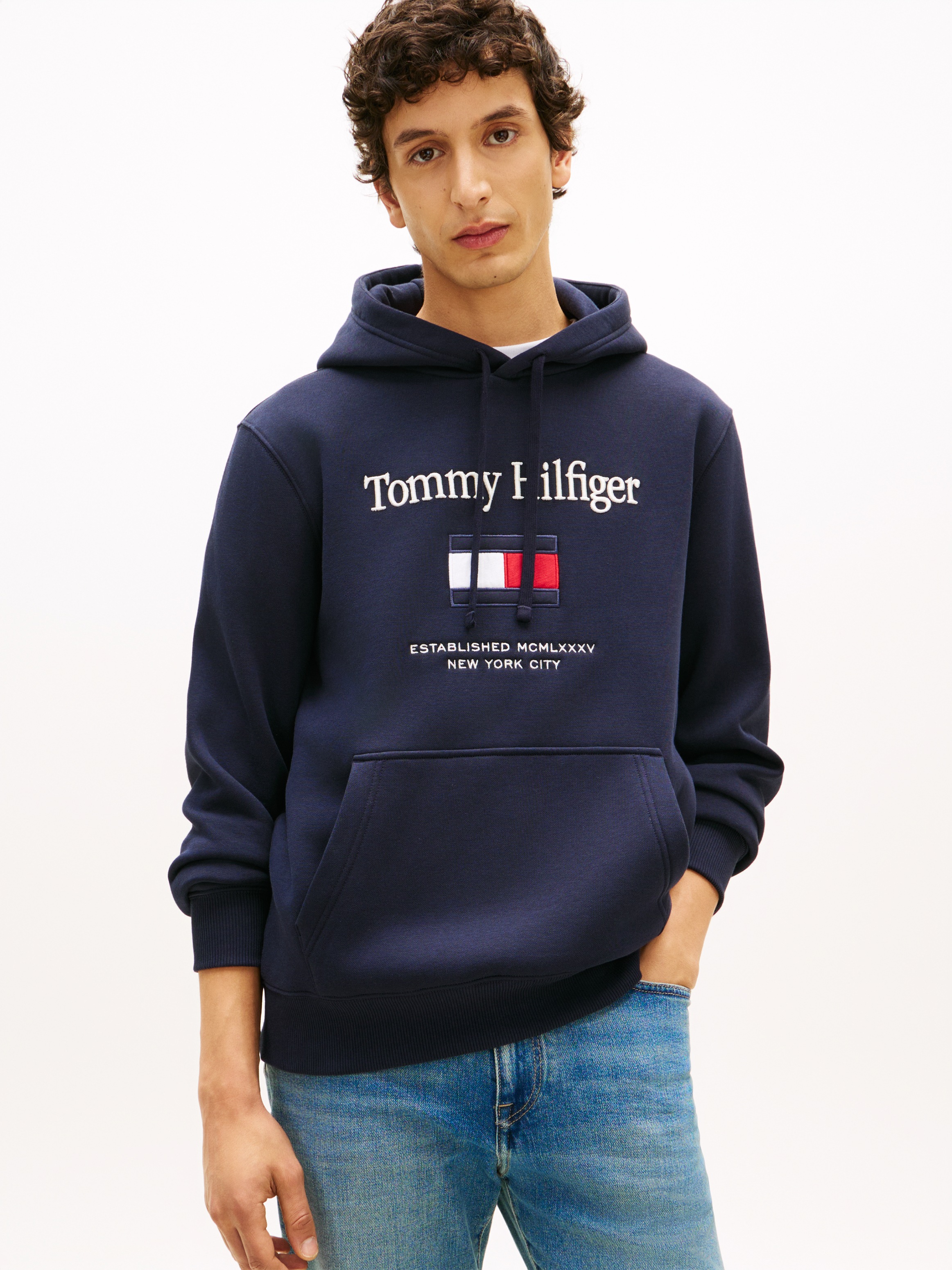 Tommy Hilfiger Hoodie "TOMMY EMBRO FLAG", normale Passform, Stickerei günstig online kaufen