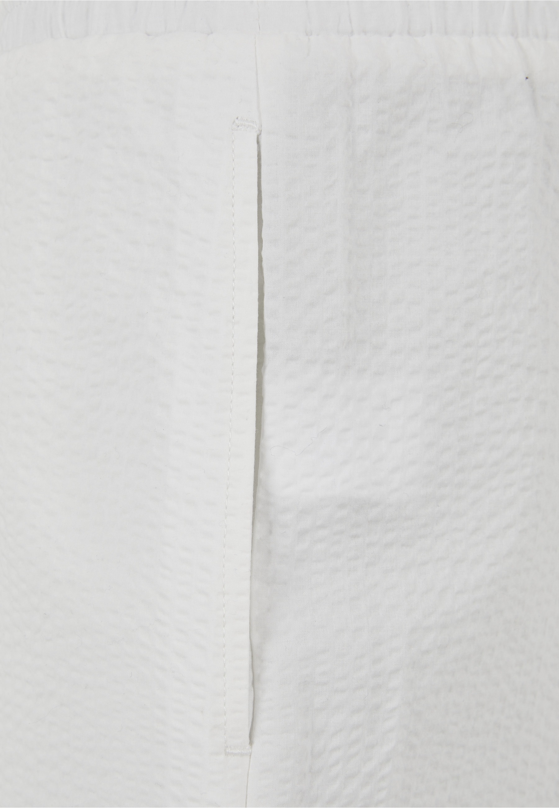 Thumbnail - URBAN CLASSICS Shorts "Urban Classics Damen Ladies Seersucker Shorts"