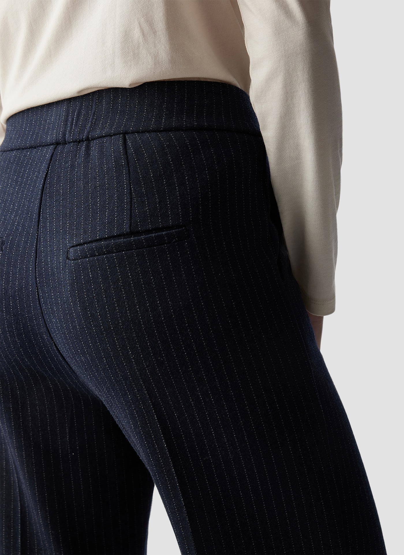 LeComte Jerseyhose »LeComte Dunkelblaue Stoffhose mit Nadelstreifen«