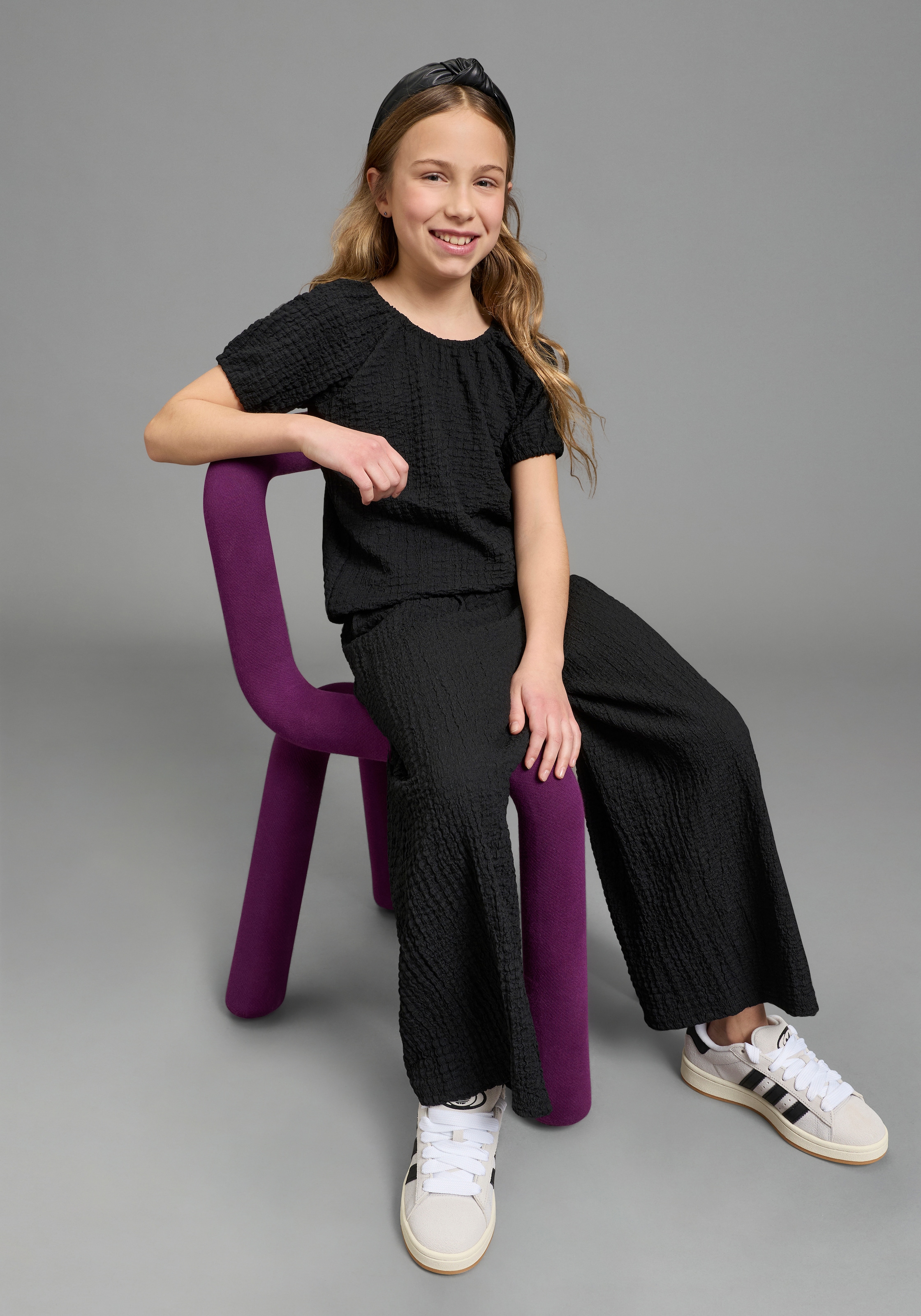 KIDSWORLD Shirt & Hose »2tlg Set: Carmenshirt+Hose« Set, 2,  Ganzes Outfit: Shirt mit Raglanärmeln und Hose