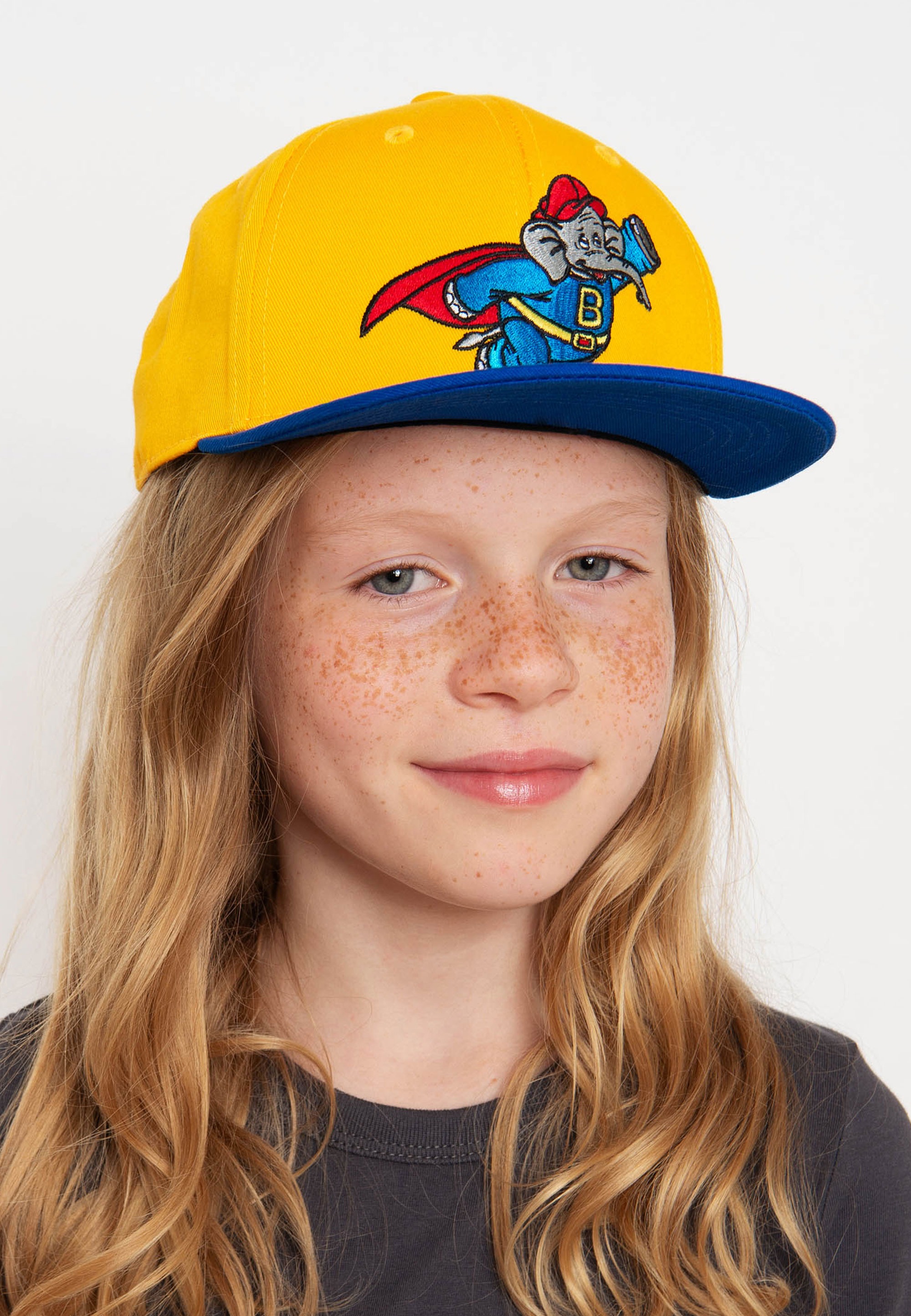 Thumbnail - koaa Baseball Cap "Benjamin Blümchen - Superheld" mit detailreicher Stickerei