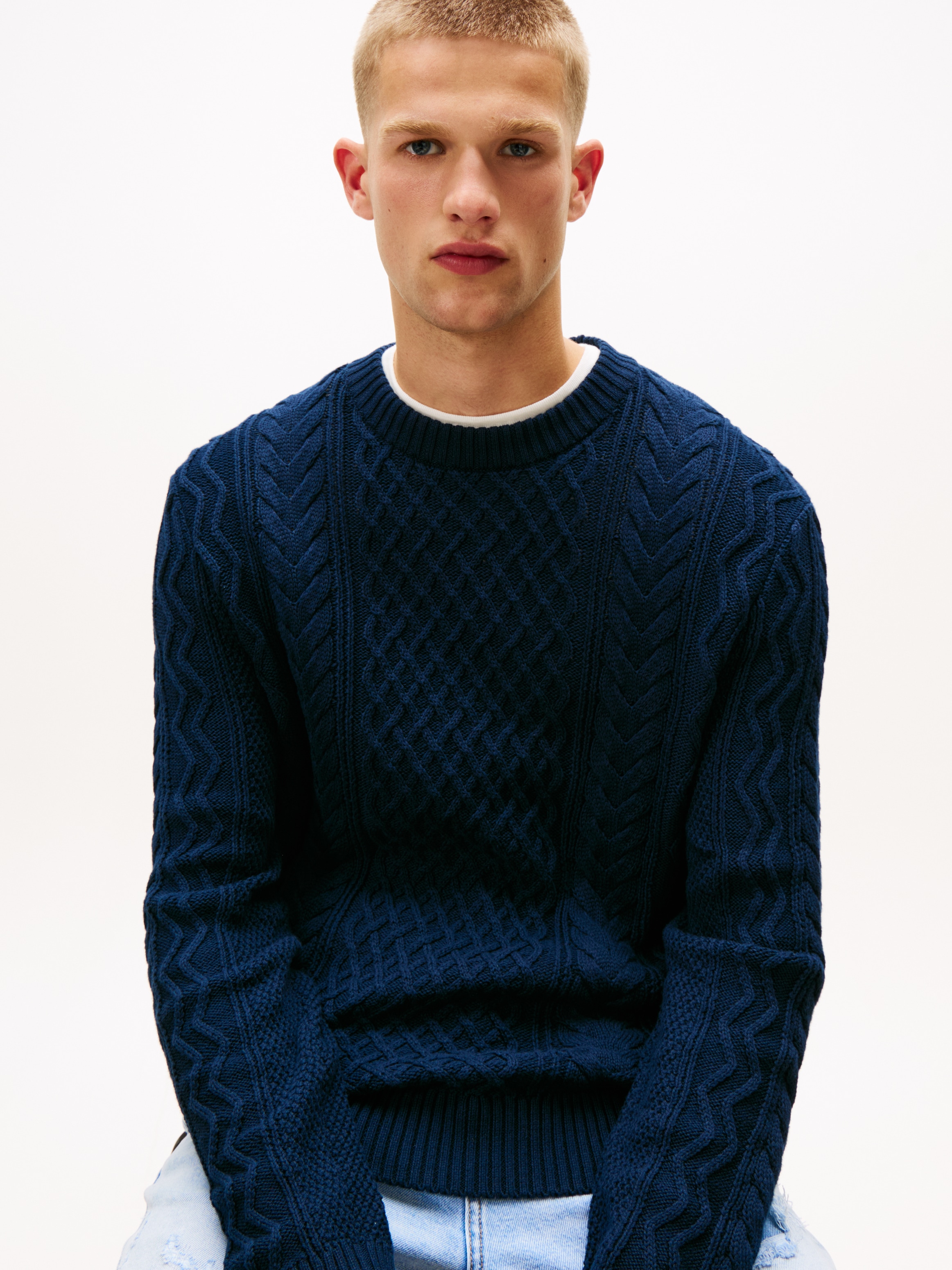 Tommy Jeans Strickpullover »BADGE CABLE«, Slim Fit, Rundhals