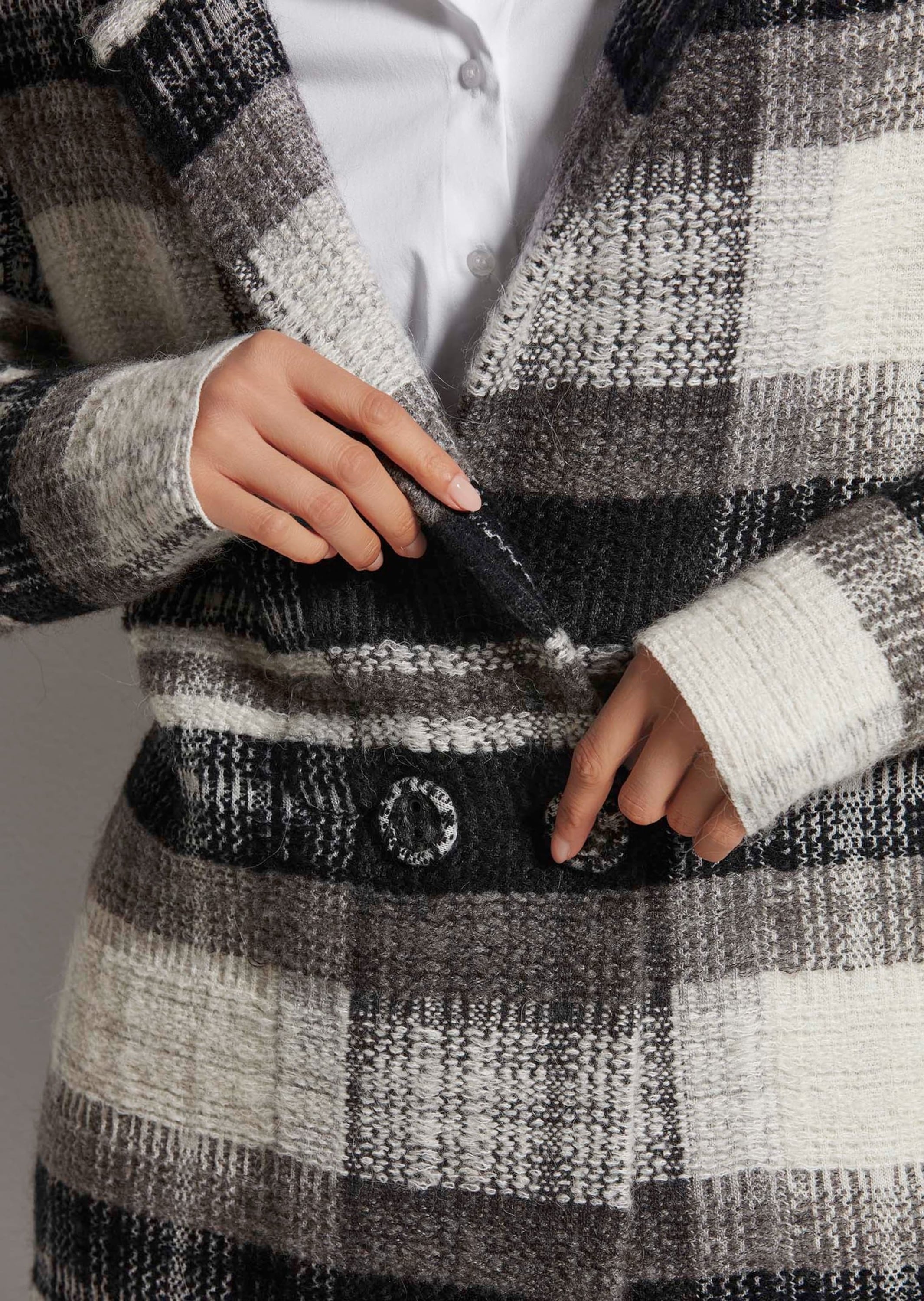 MADELEINE Strickjacke »Strickmantel Strickmantel mit Karo-Muster«