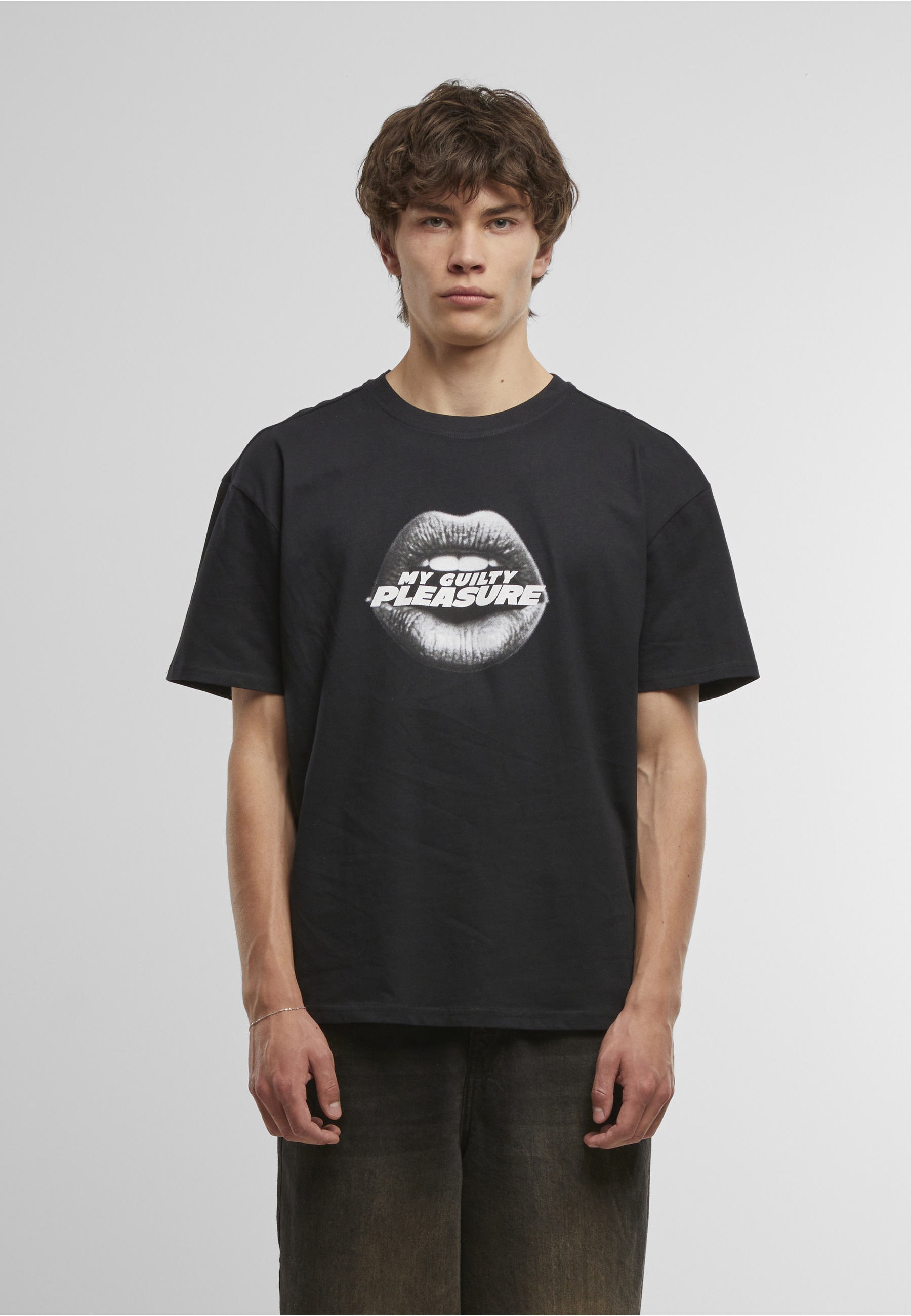 MisterTee T-Shirt »MisterTee Off My Lips Oversize Tee« 1