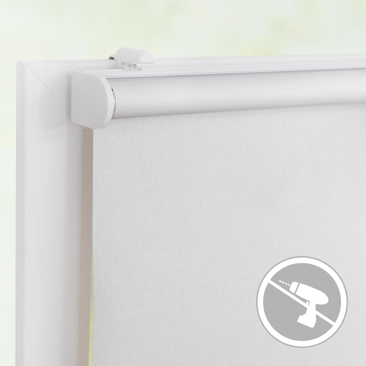 LICHTBLICK ORIGINAL Rollo »Klemmfix, ohne Bohren«, verdunkelnd, Blendschutz-Sichtschutz-Verdunkelung, mit Bohren/ohne Bohren, freihängend, Steuerbar mit Bluetooth-App, integrierter Elektromotor und Akku