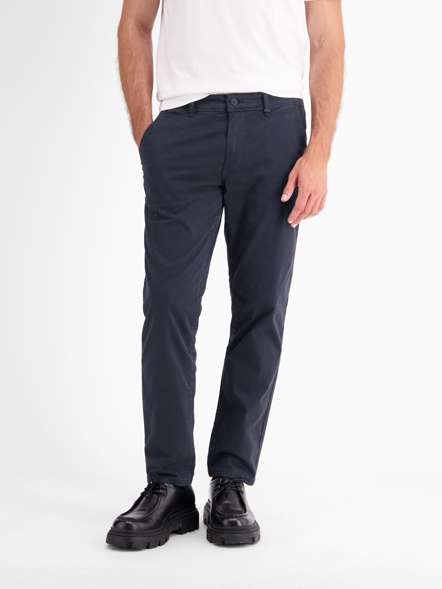 5-Pocket-Hose LERROS "Basic Chino in Strukturqualität, SLIM FIT", Herren, Gr. 31, Länge 34, blau (blau night), 80% Baumwolle, 17% Lyocell, 3% Elas, slim fit, Hosen 5-Pocket-Hose 2