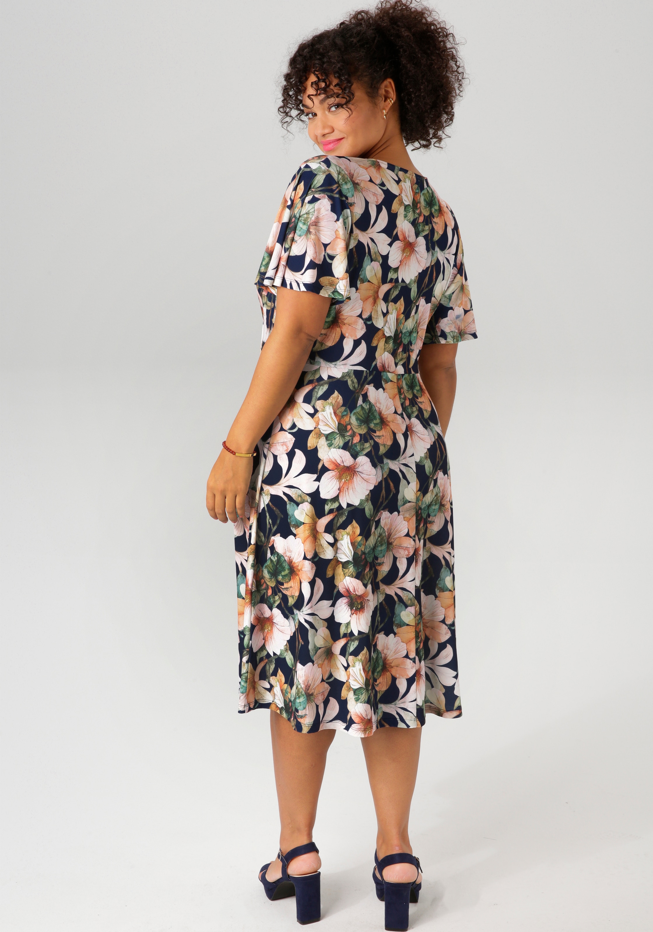 Aniston PLUS Jerseykleid, mit V-Ausschnitt in Wickeloptik - NEUE KOLLEKTION