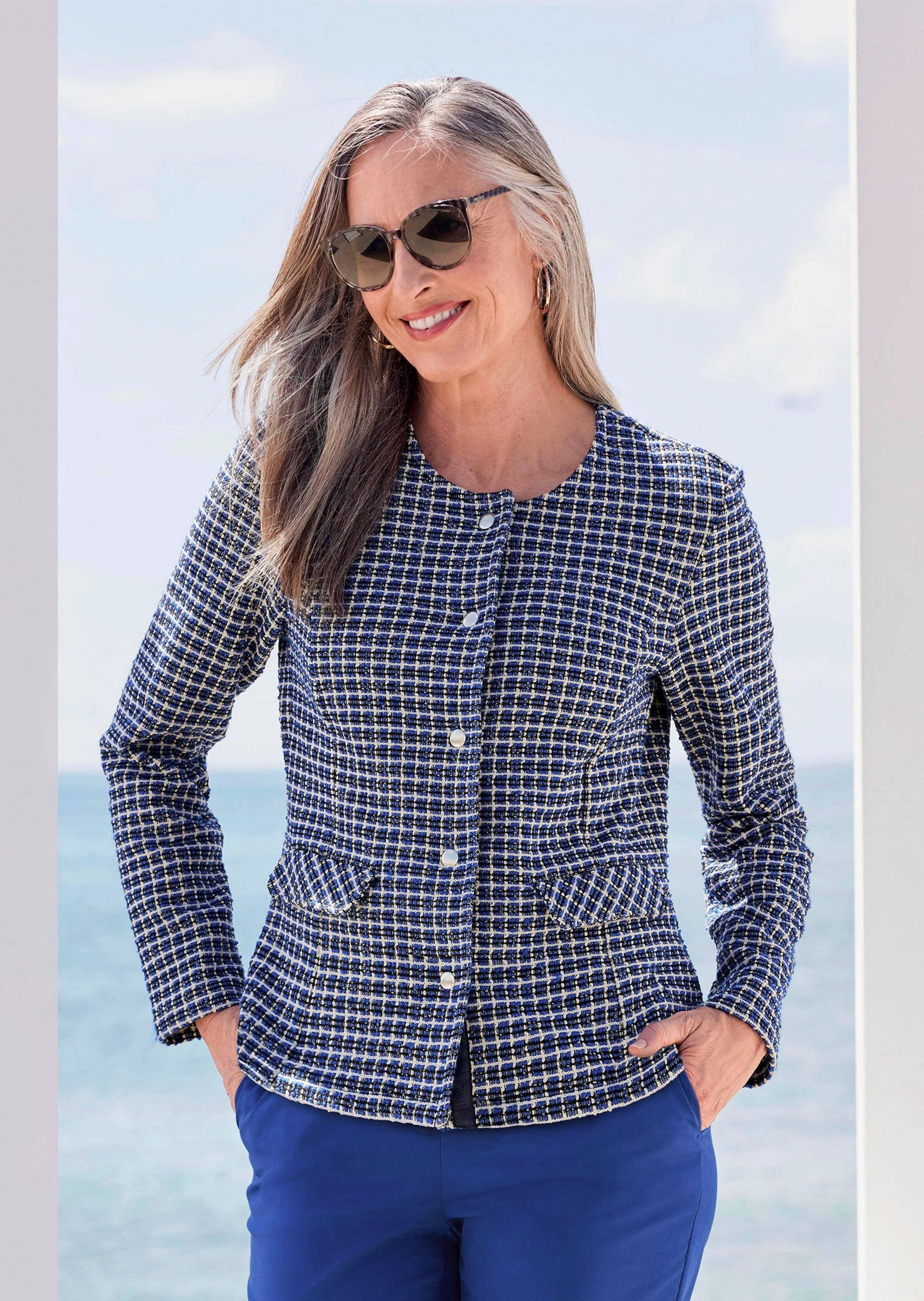 GOLDNER Jackenblazer »Kurzgröße Elegante Karo-Jacke mit Glanzeffekten«