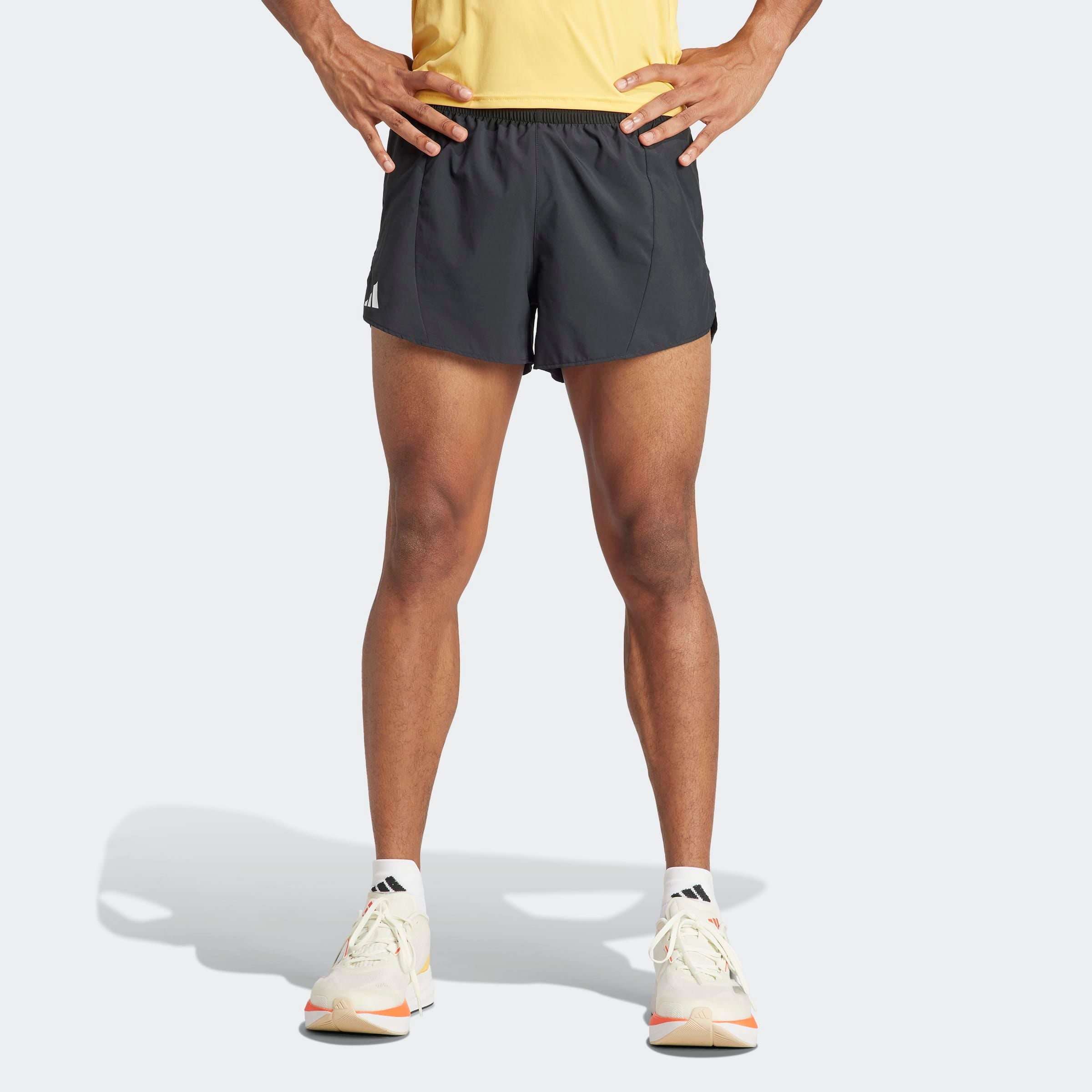 adidas Performance Laufshorts "ADIZERO E SHORT" Die Laufshorts ist mit einem integrierten Innenslip ausgestattet.