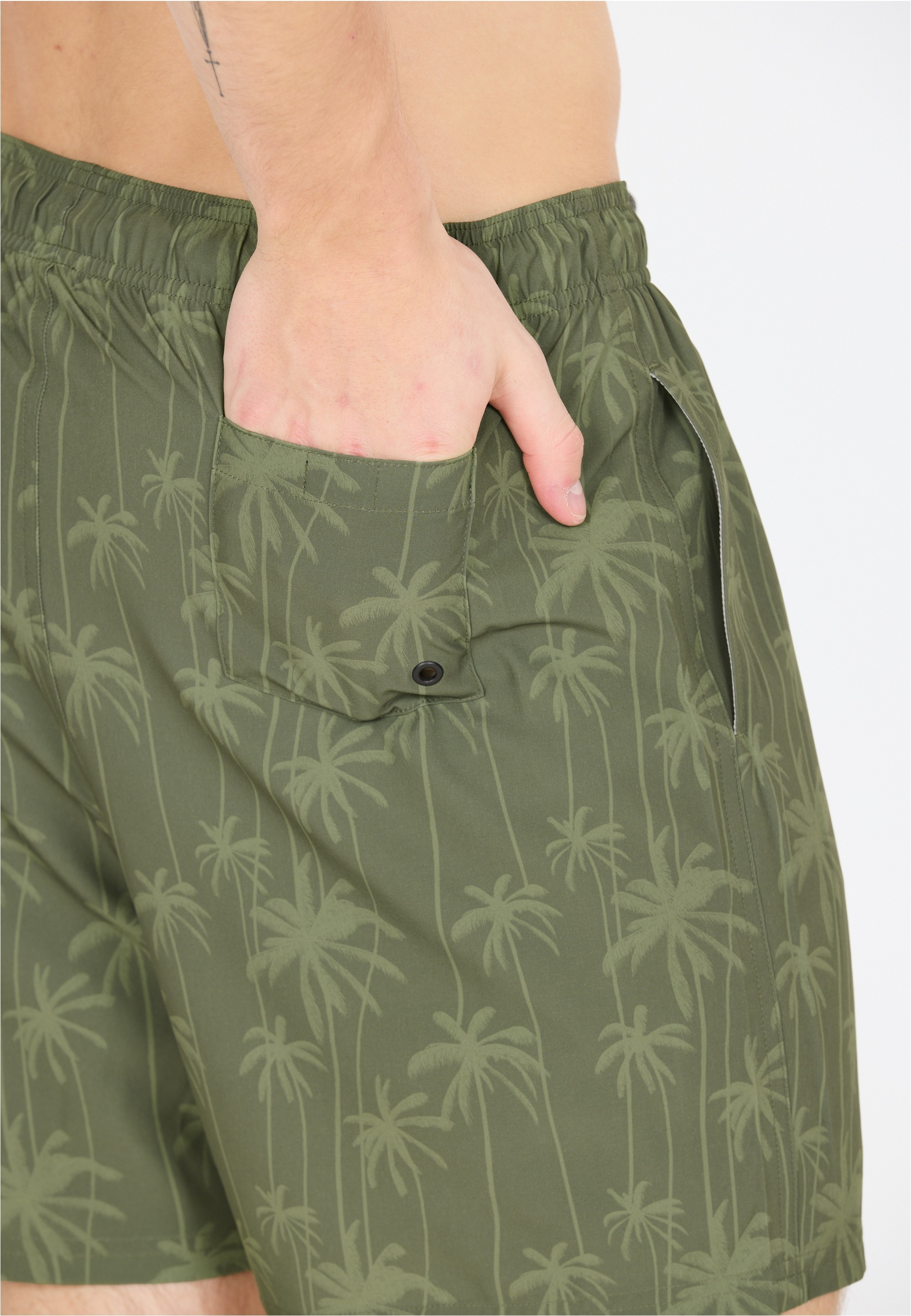 CRUZ Badeshorts »Rohan«, (1 St.), im lässigen Look aus langlebigem Material