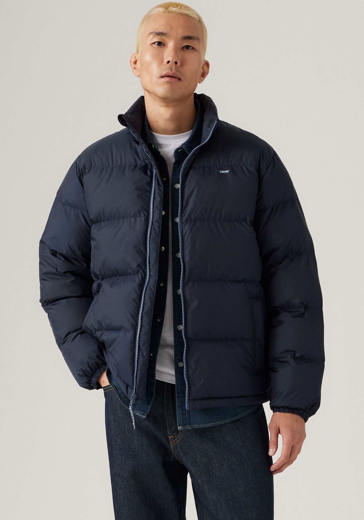 Levis Steppjacke "PIEDMONT SHORT PUFFER" ohne Kapuze mit Reißverschluss und Stehkragen