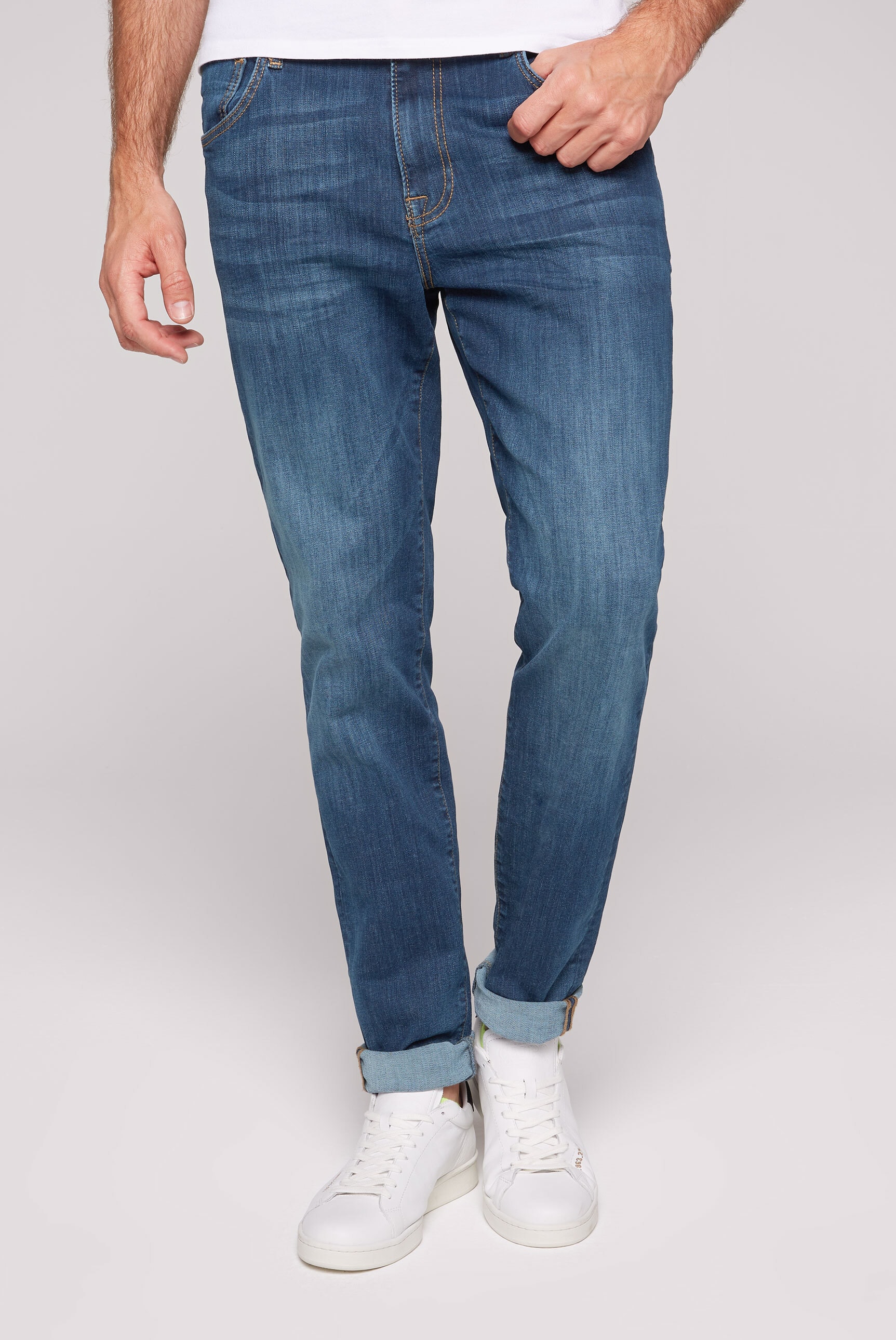Regular-fit-Jeans, mit hoher Leibhöhe