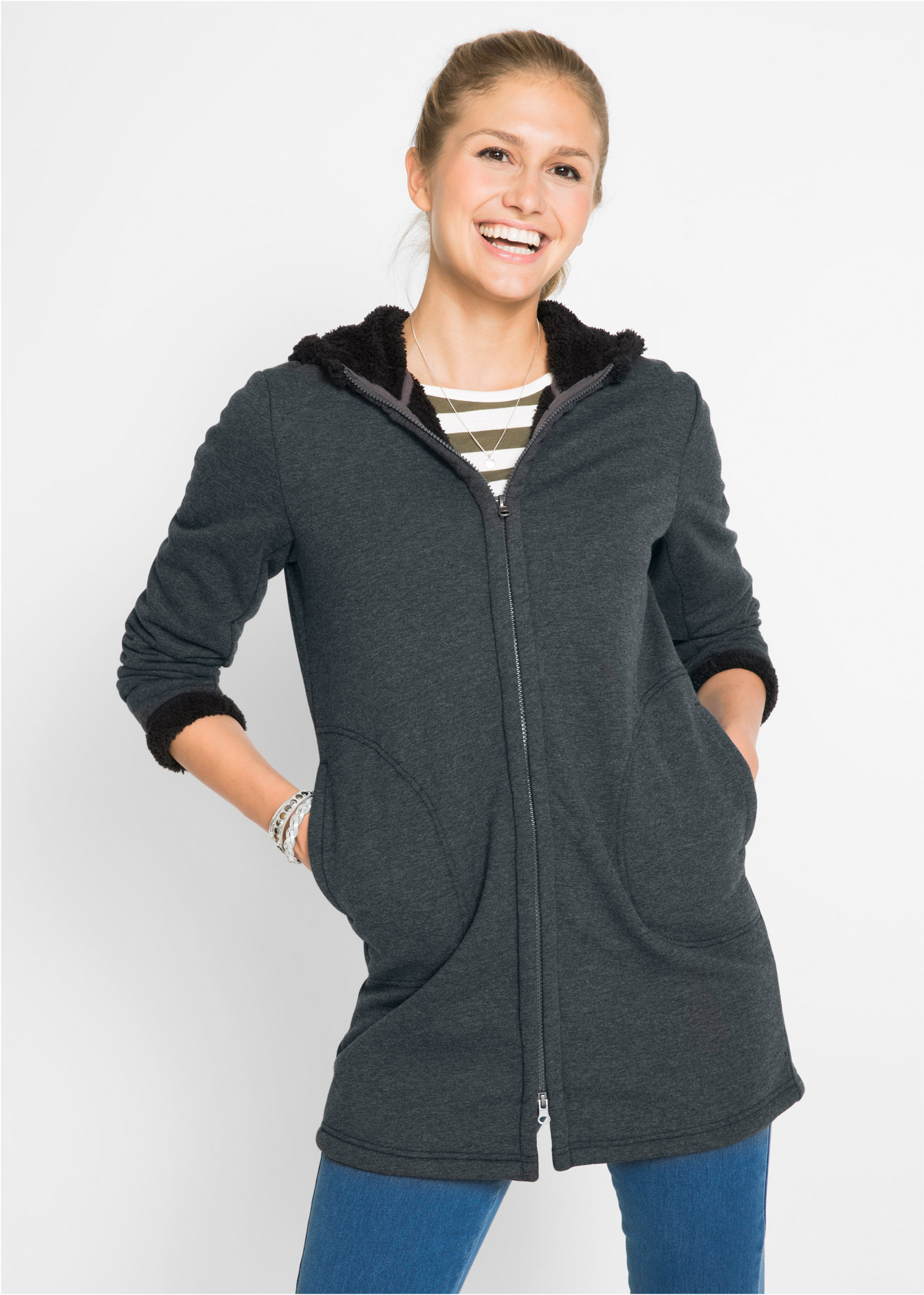 bonprix Kapuzensweatjacke "Kapuzen-Sweatjacke mit Teddyfell" mit Kapuze, mit Teddyfell-Futter, 2-Wege-Zipper